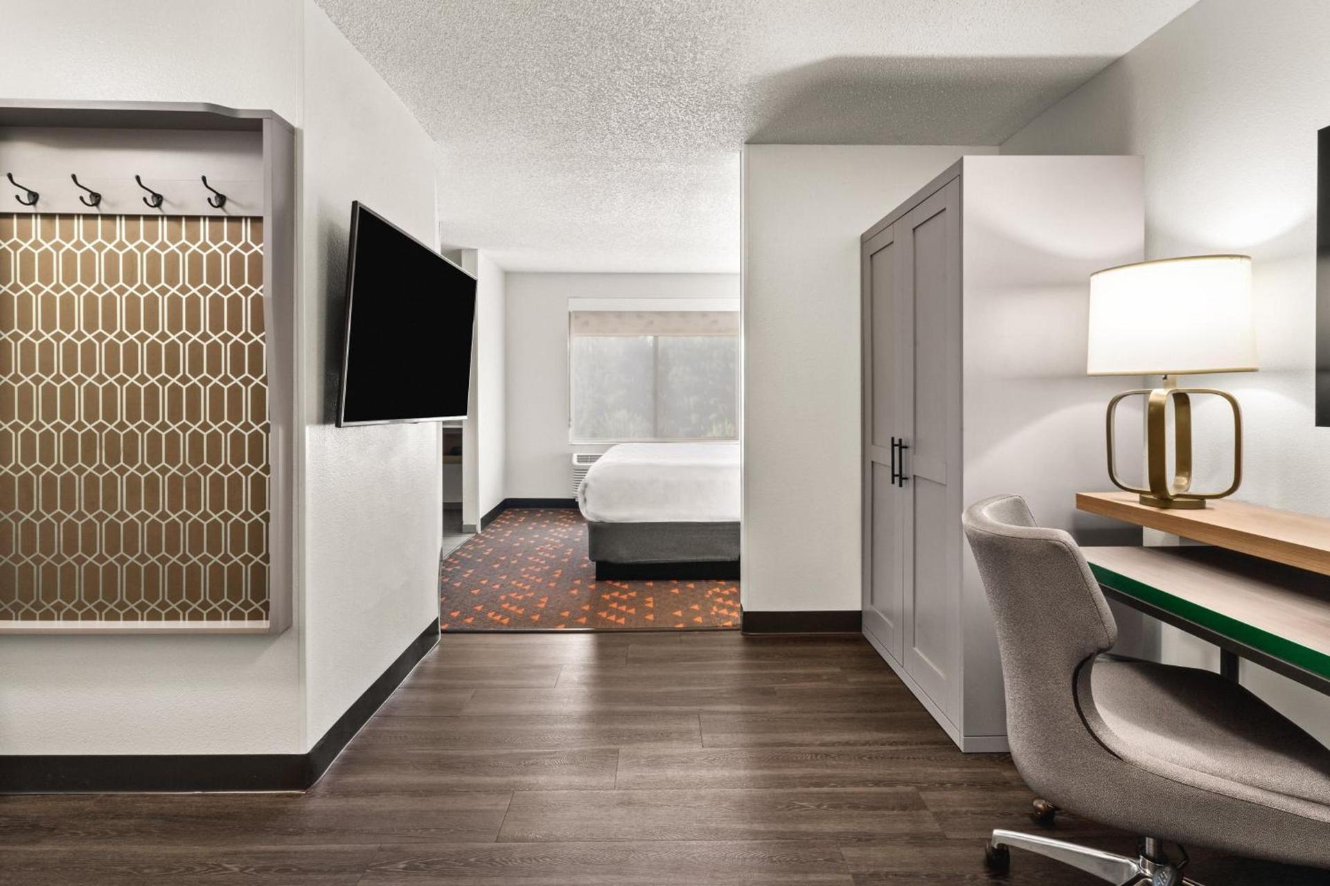 Holiday Inn & Suites Bothell an IHG Hotel photo 47