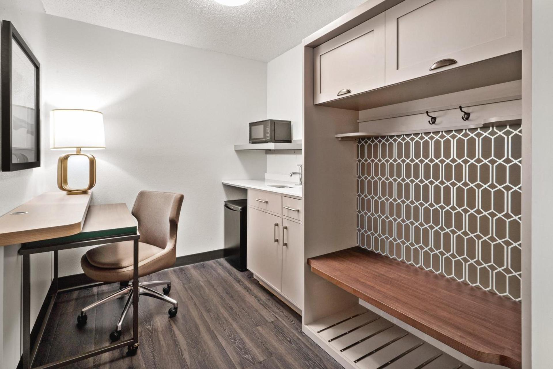 Holiday Inn & Suites Bothell an IHG Hotel photo 32