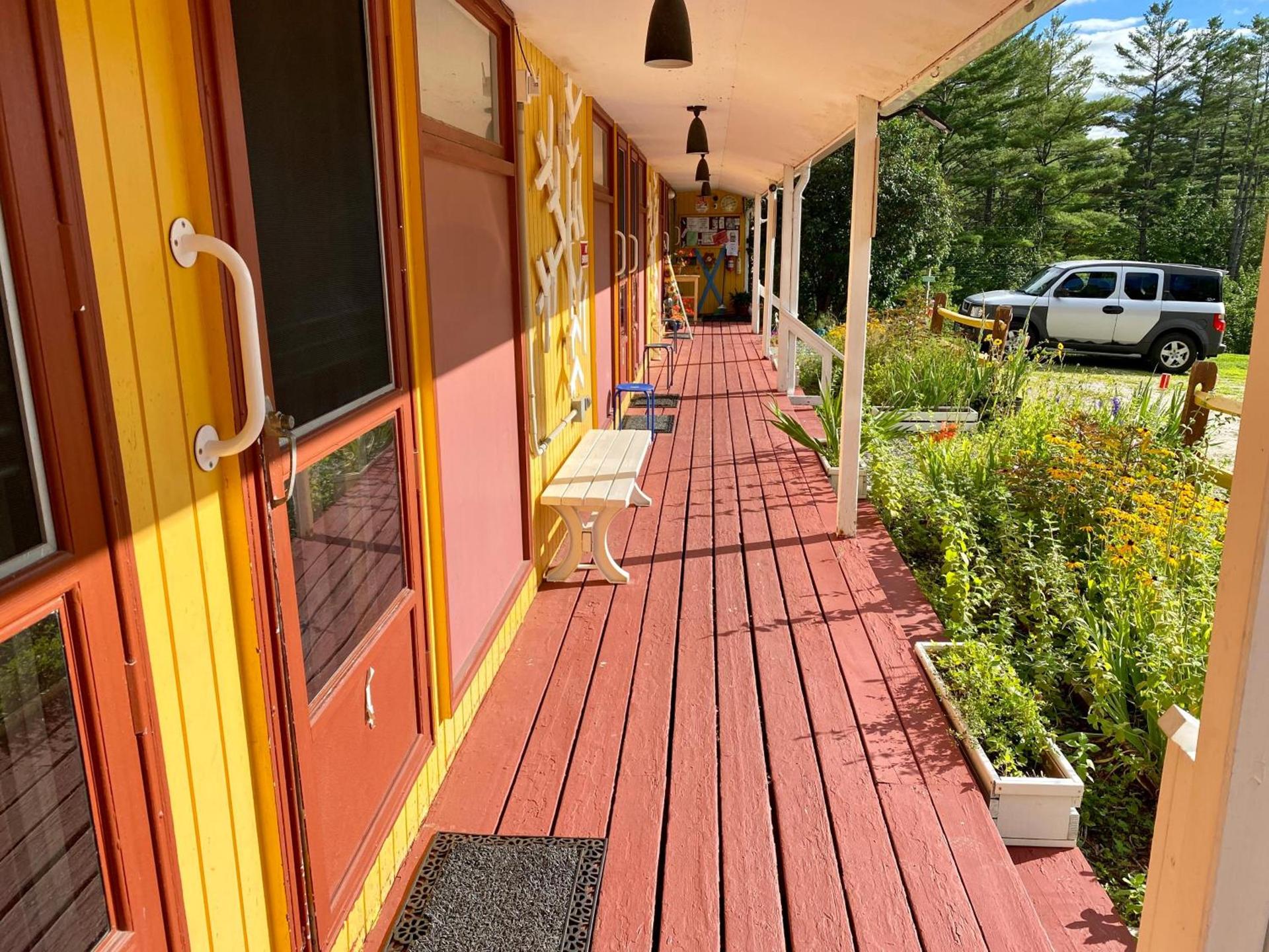 Snowdon Chalet Motel photo 86