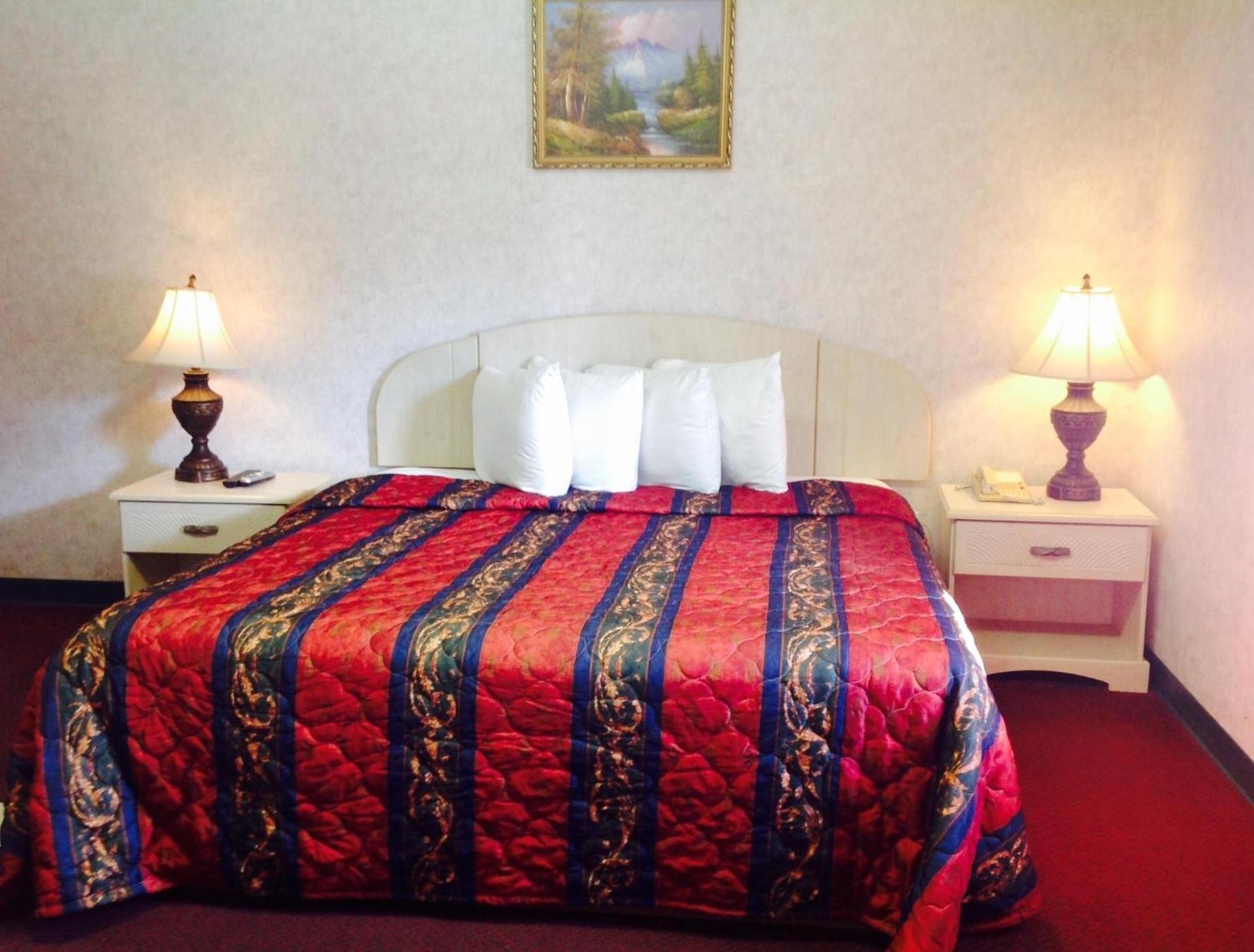 Red Carpet Inn & Suites Hammonton NJ Route-30E photo 21