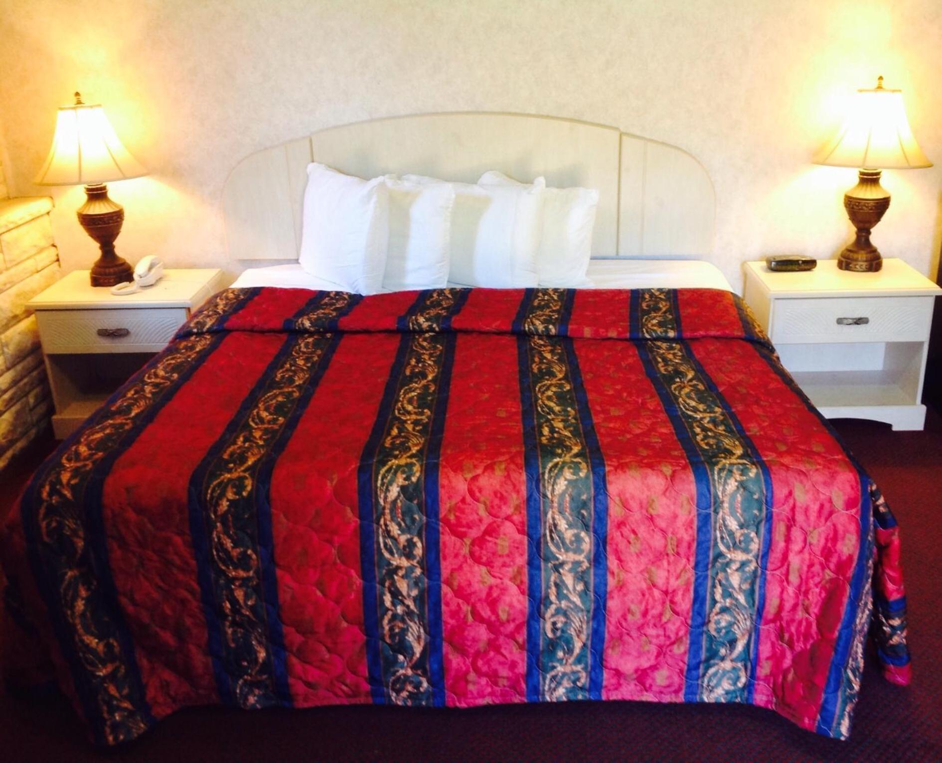 Red Carpet Inn & Suites Hammonton NJ Route-30E photo 19