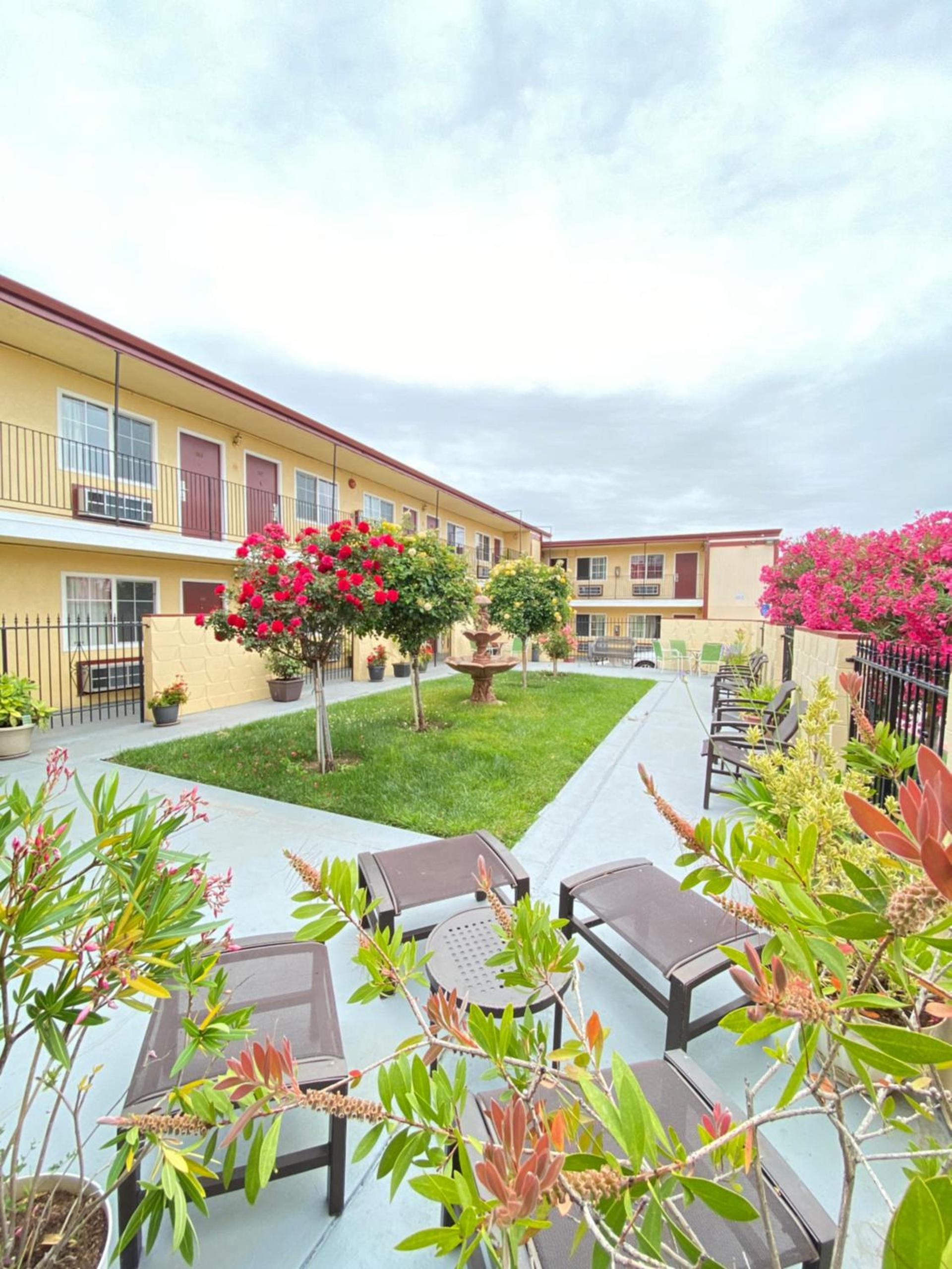 Motel 7 - Near Six Flags, Vallejo - Napa Valley photo 13