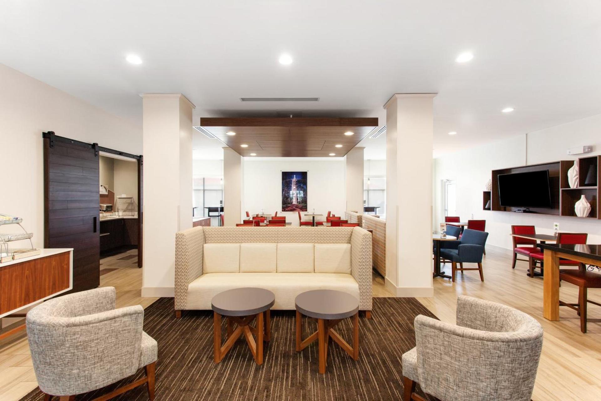 Holiday Inn Express Lake Wales North-Winter Haven by IHG photo 5