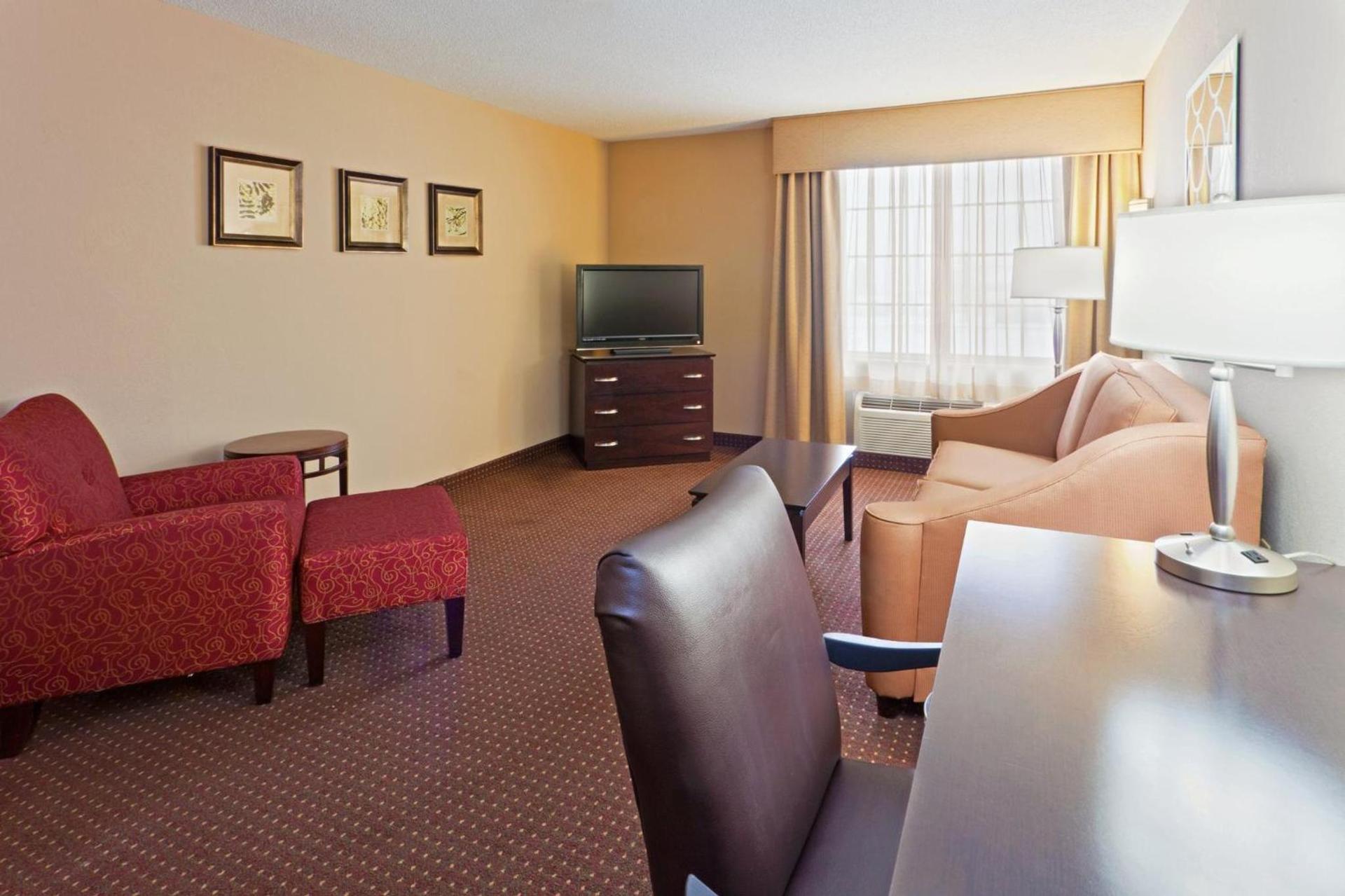 Holiday Inn Express & Suites Ashtabula-Geneva by IHG photo 19