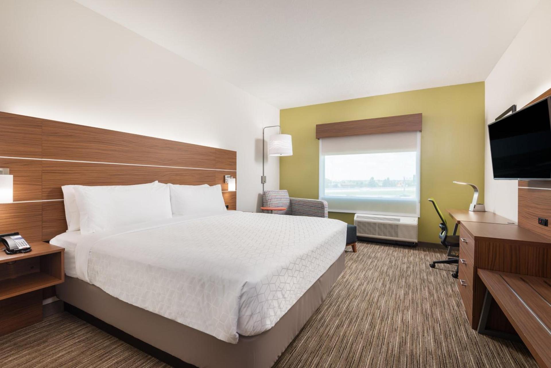 Holiday Inn Express & Suites - Punta Gorda by IHG photo 28