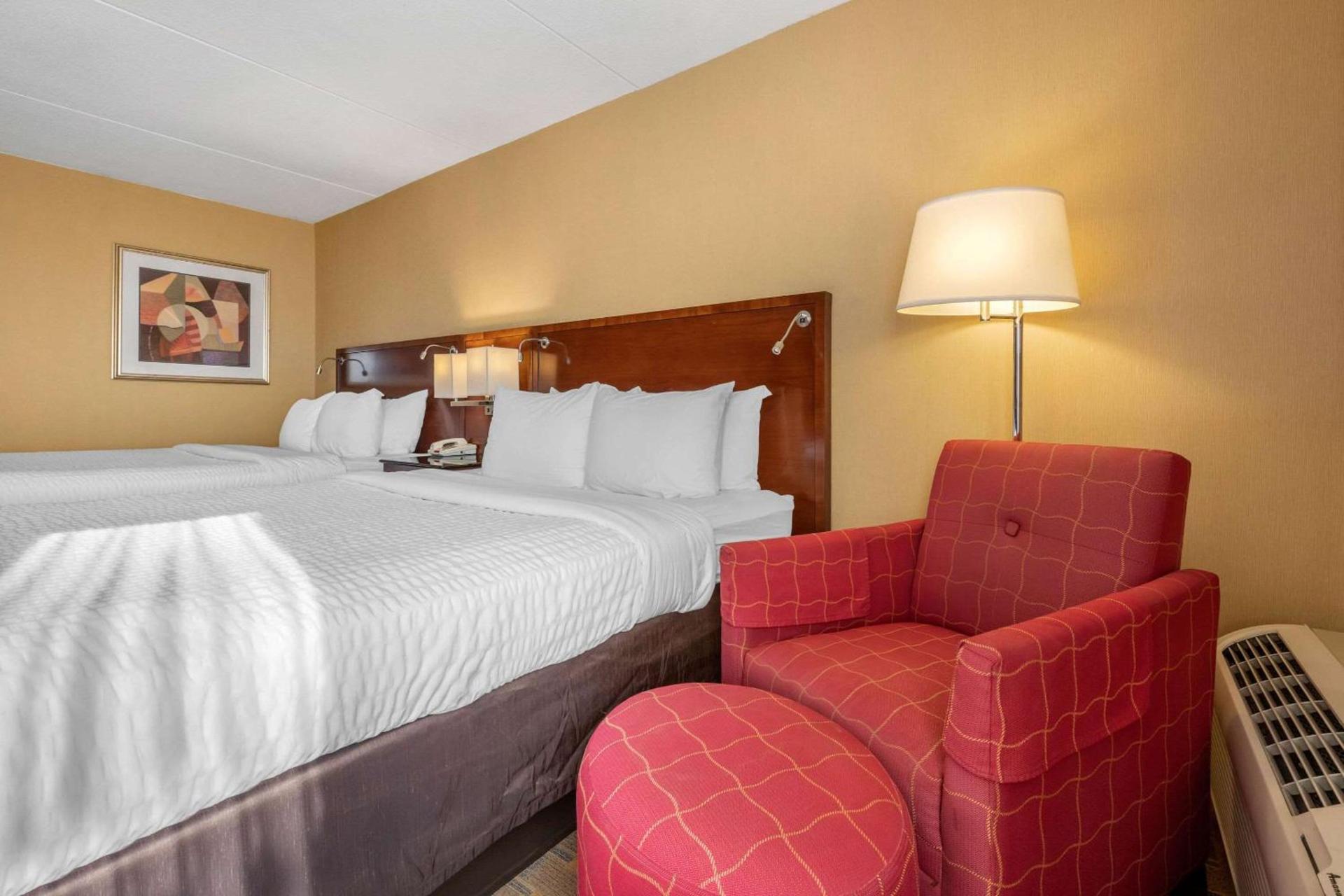 Clarion Hotel Conference Center on Lake Erie photo 28