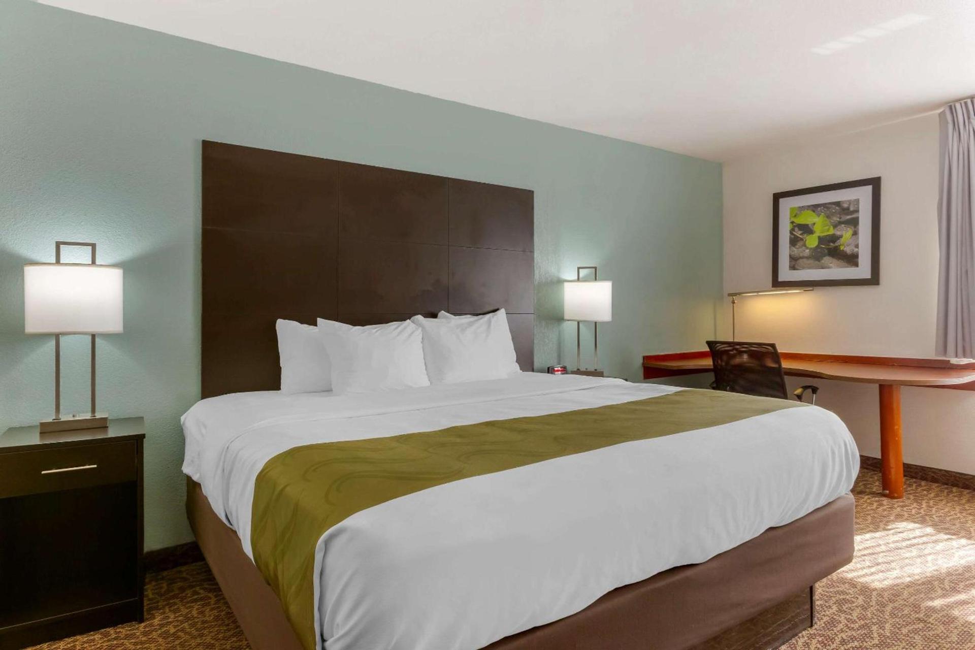 Quality Inn Alexis Rd photo 9