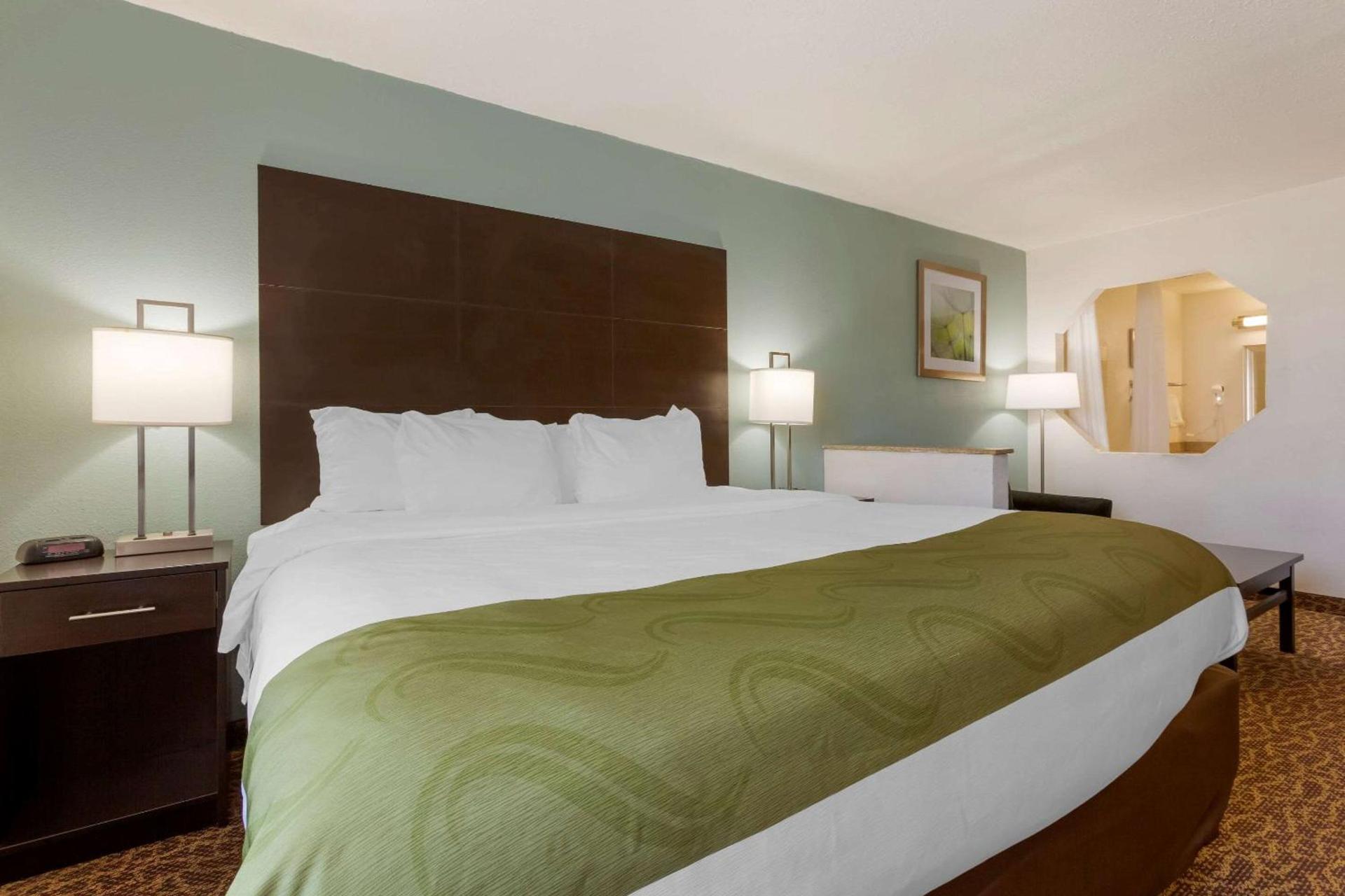 Quality Inn Alexis Rd photo 18