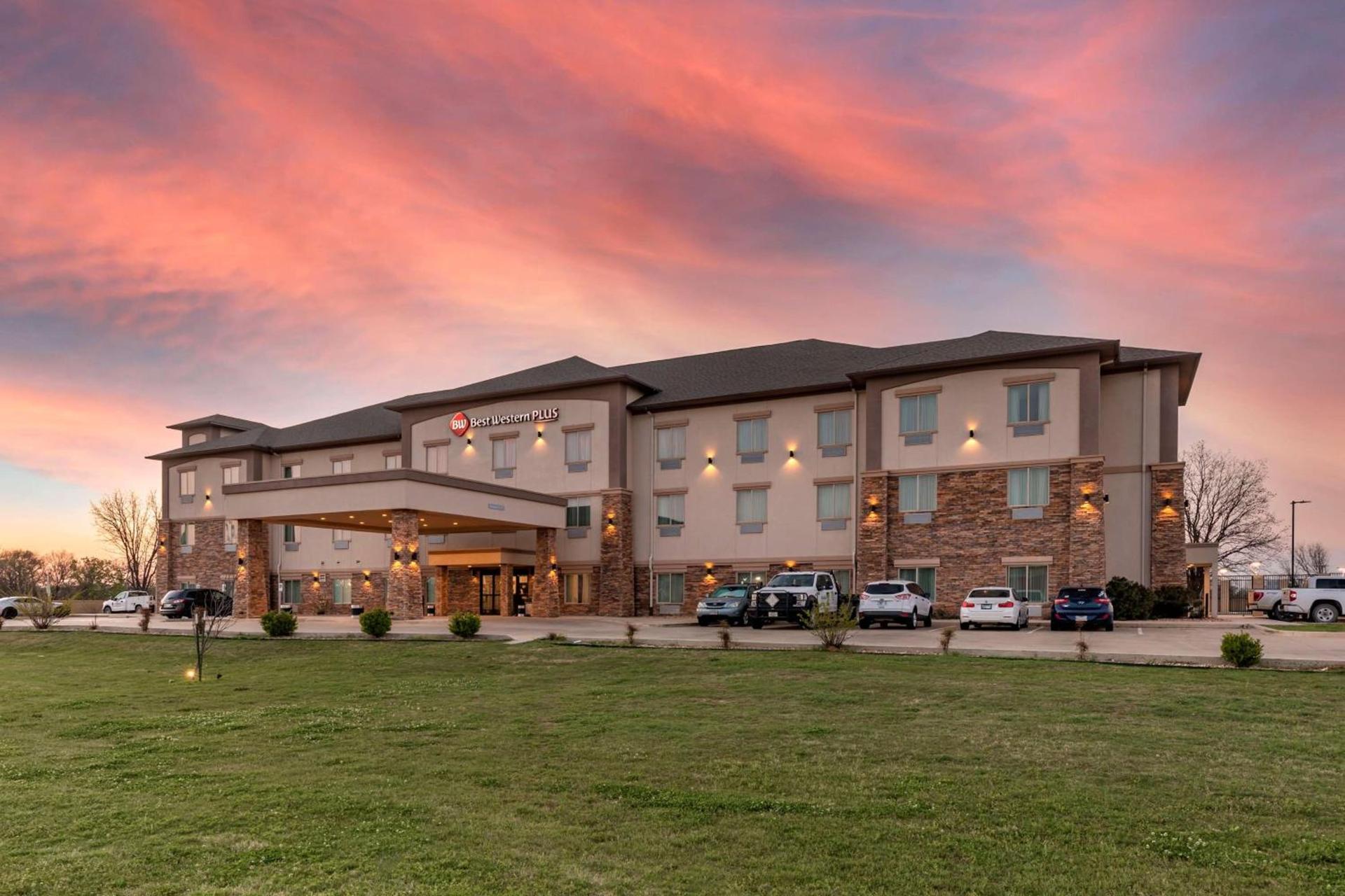 Best Western Plus Pauls Valley photo 24