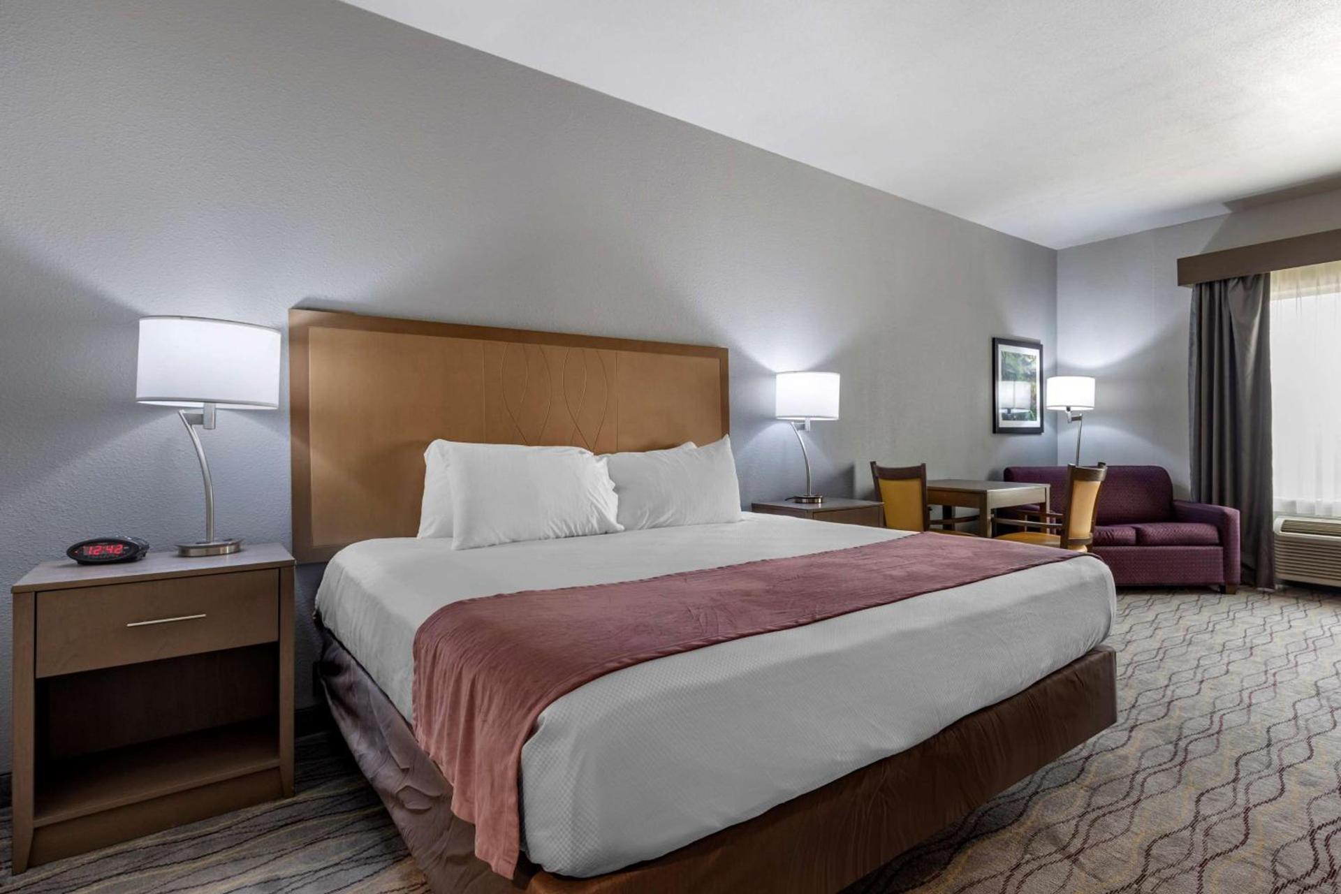 Best Western Plus Pauls Valley photo 2