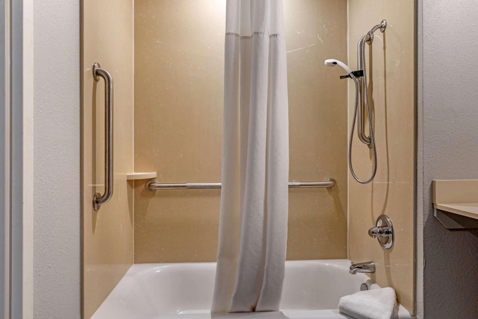 Best Western Plus Pauls Valley photo 22