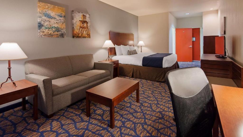 Best Western Plus Villa Del Lago Inn Patterson photo 29