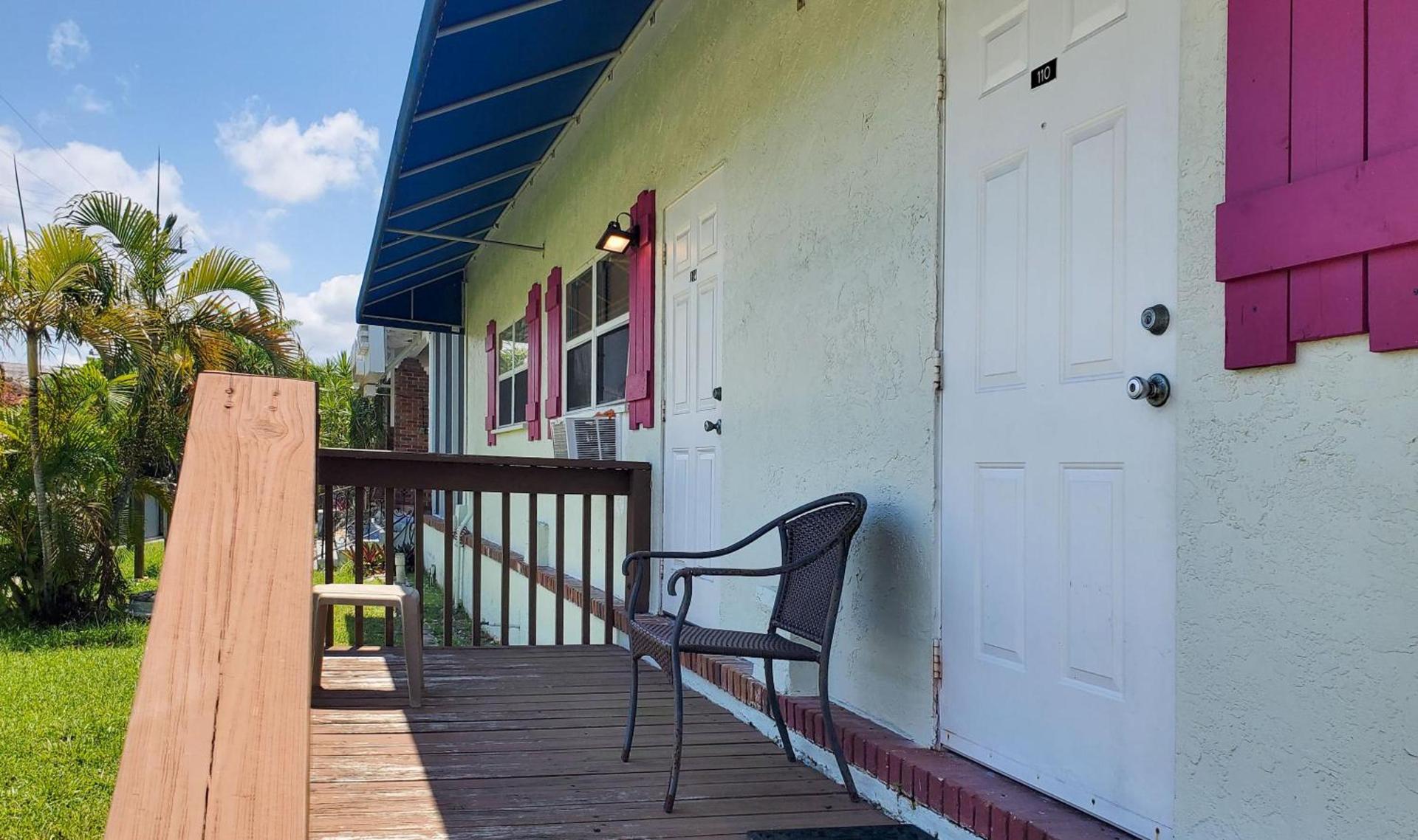 Captain's Table Hotel by Everglades Adventures photo 9