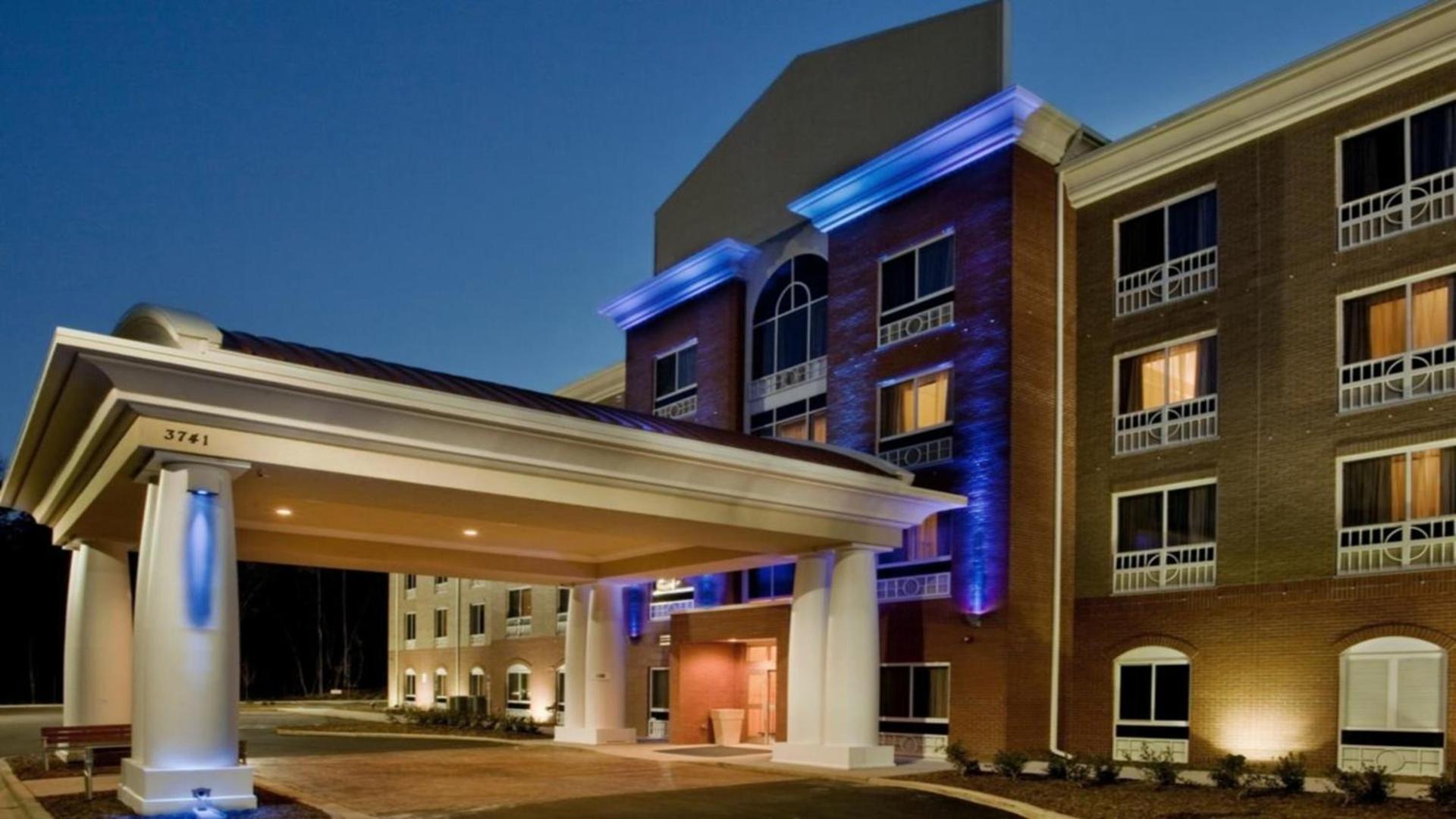 Holiday Inn Express Hotel Raleigh Southwest by IHG photo 1