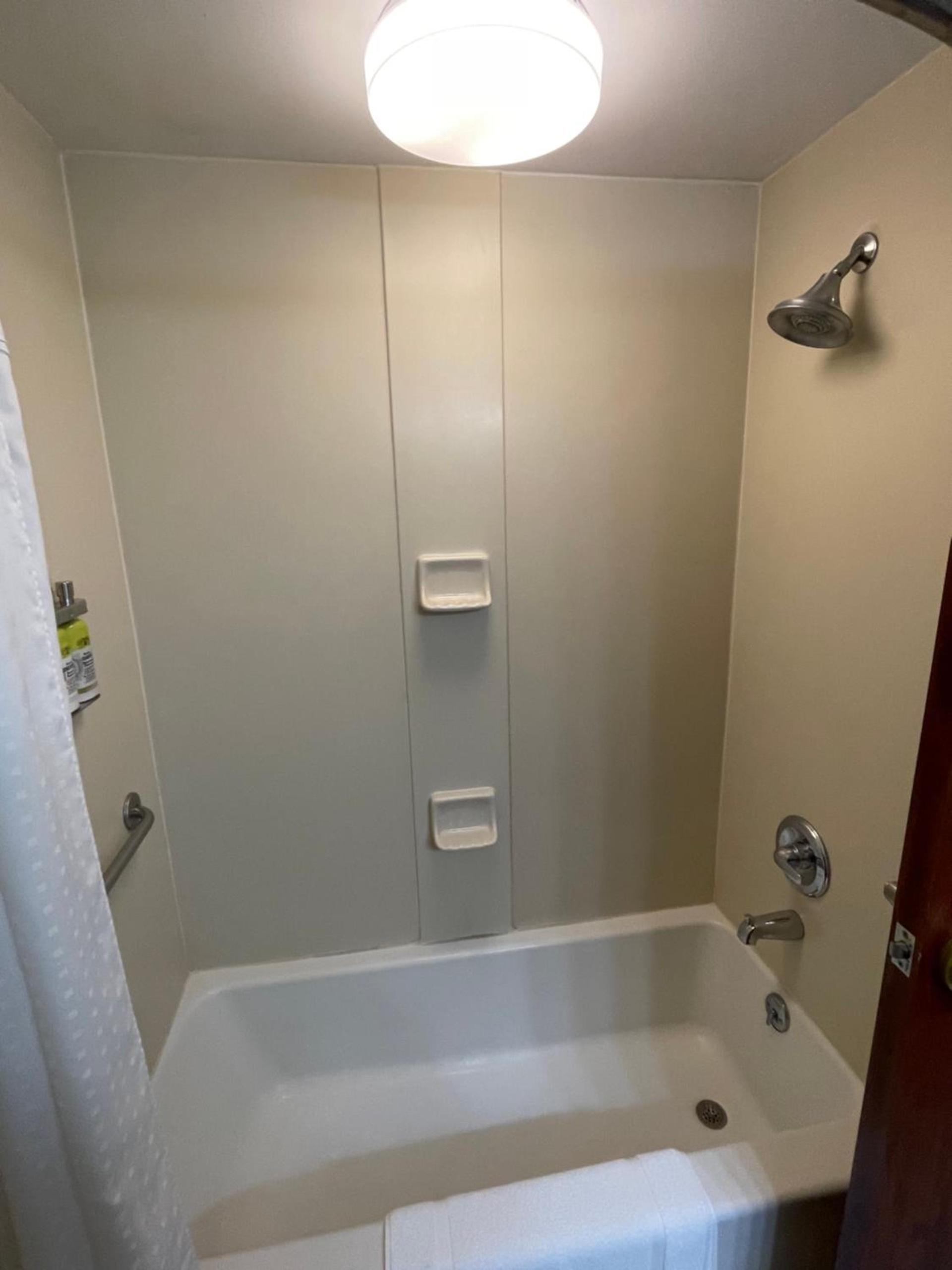White Pine Lodge photo 9