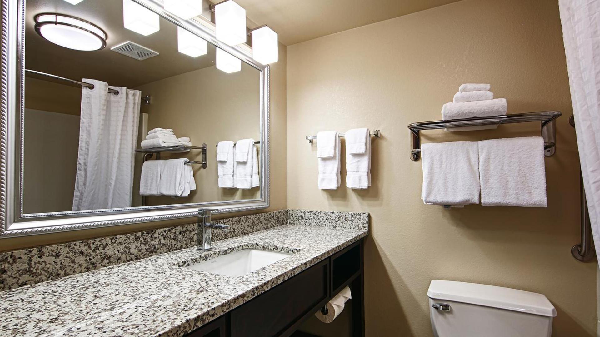 Comfort Inn & Suites Copley Akron photo 31
