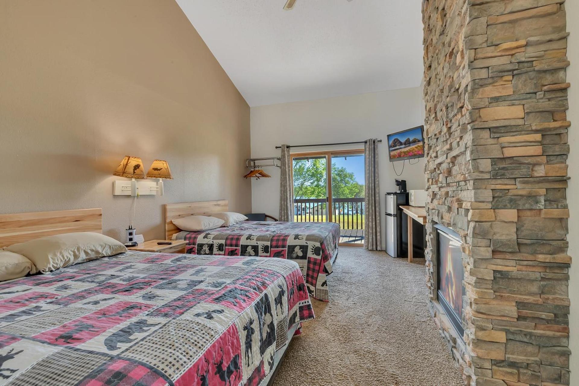 Blue Moon Resort & Motel photo 100