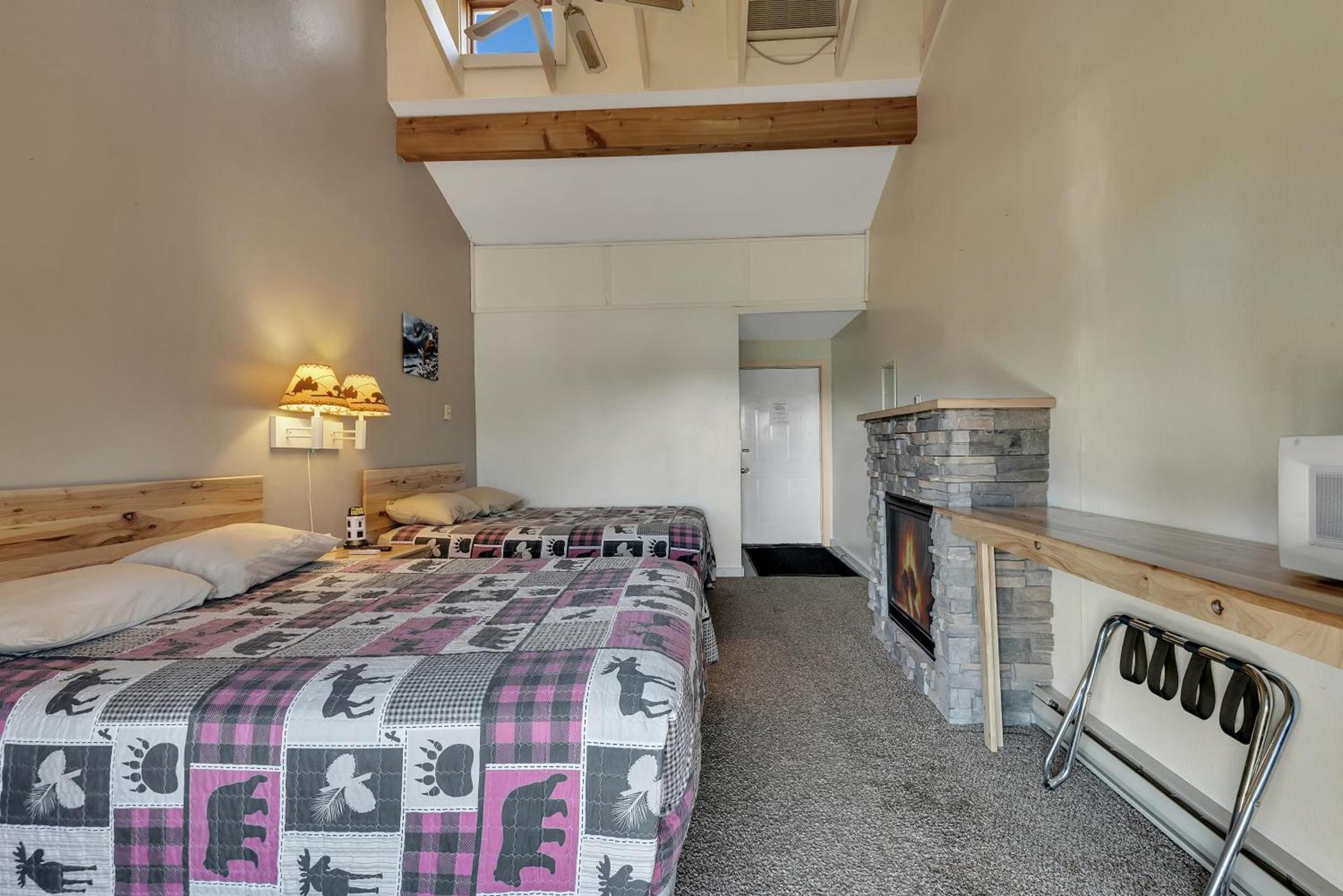 Blue Moon Resort & Motel photo 83