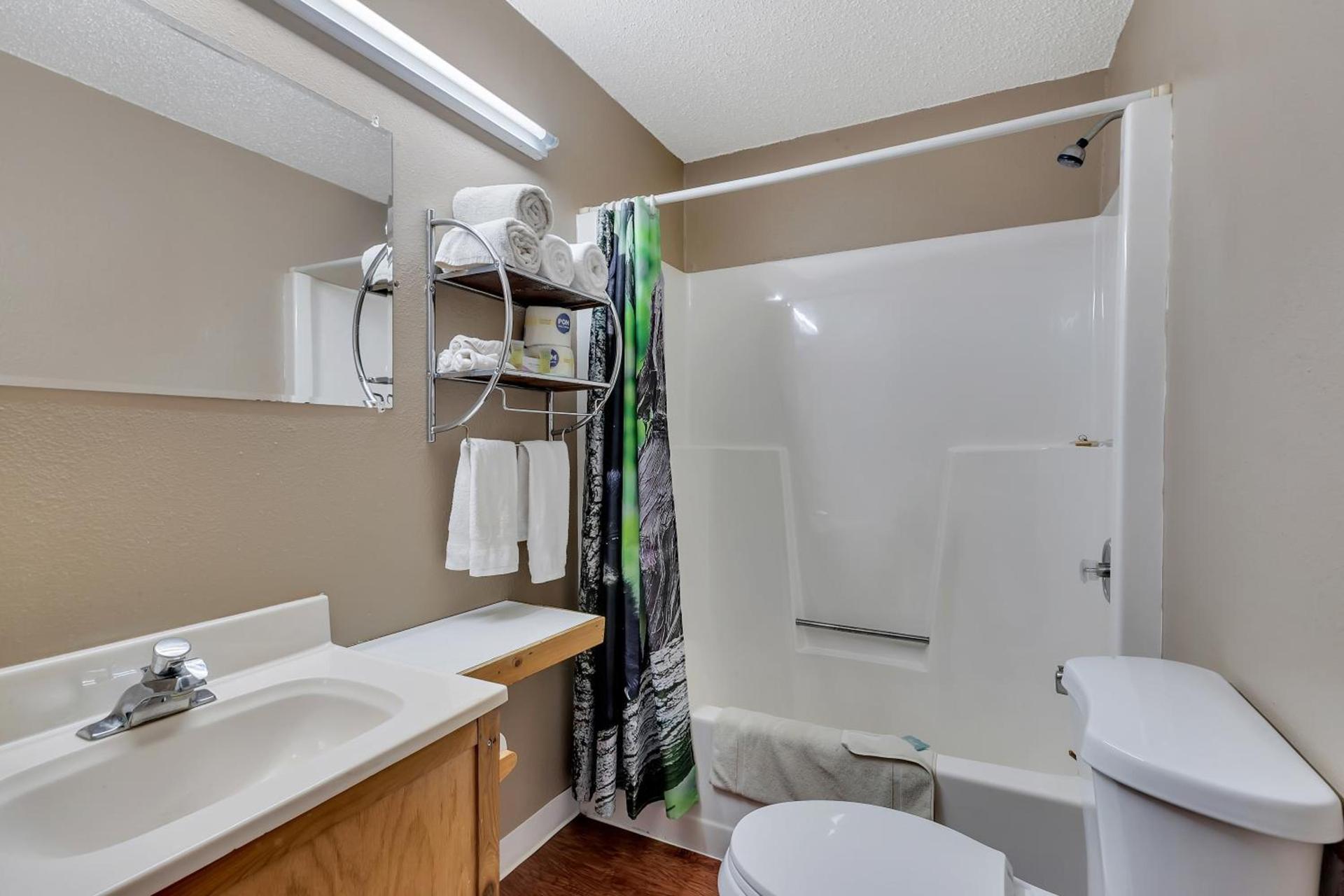 Blue Moon Resort & Motel photo 91