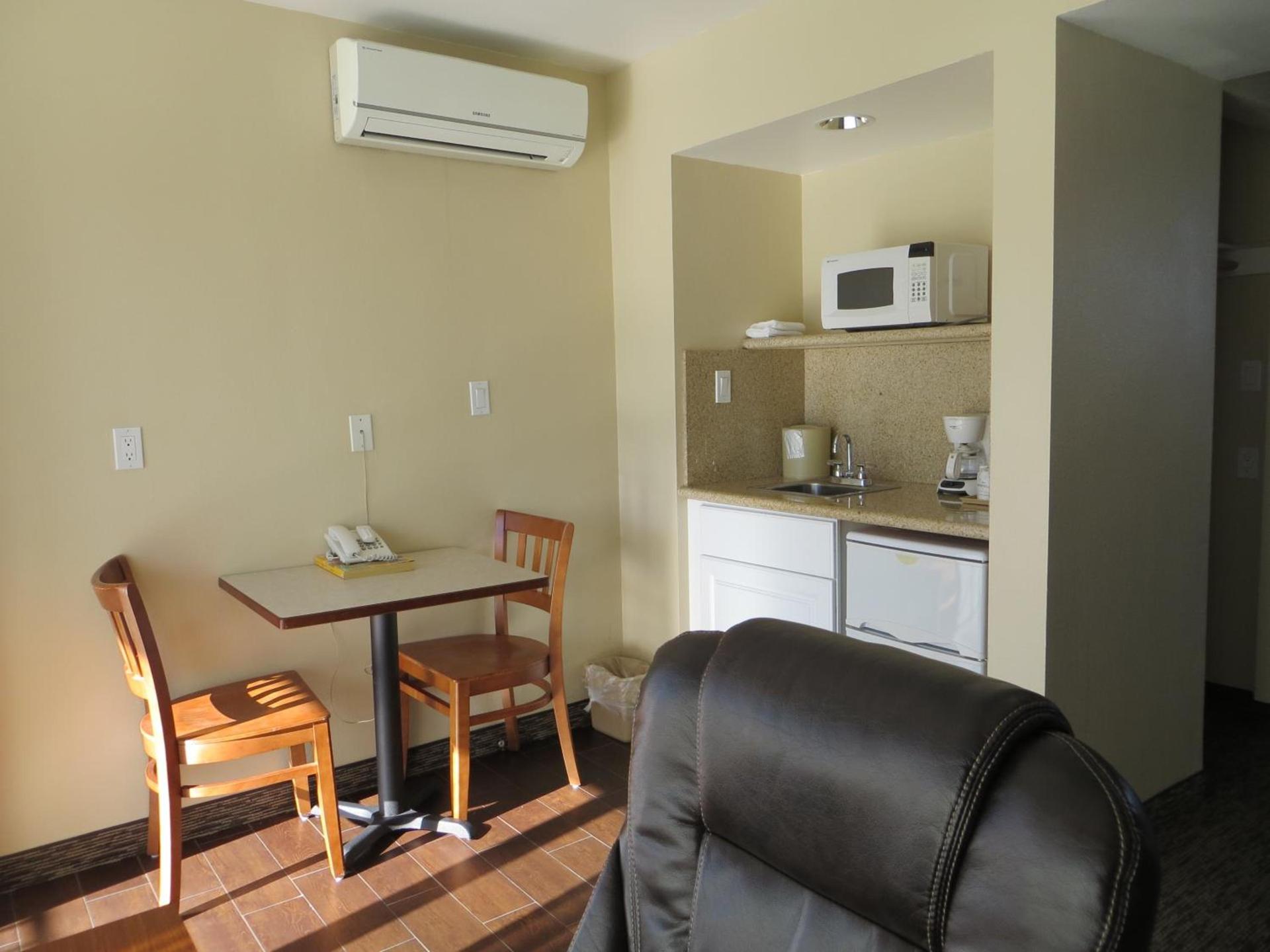 Coronet Motel photo 12