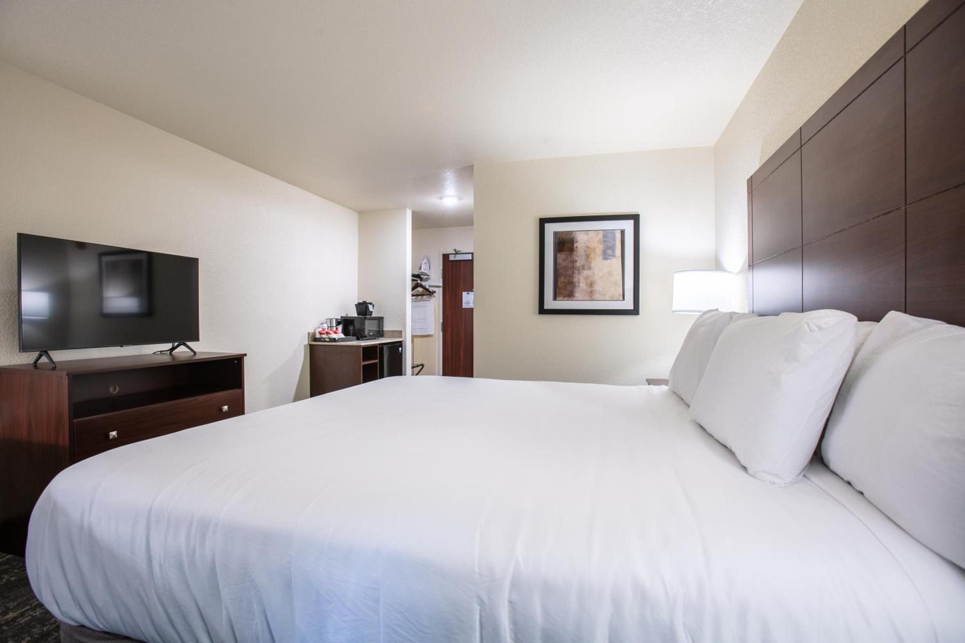 Cobblestone Inn & Suites - Pine Bluffs photo 35