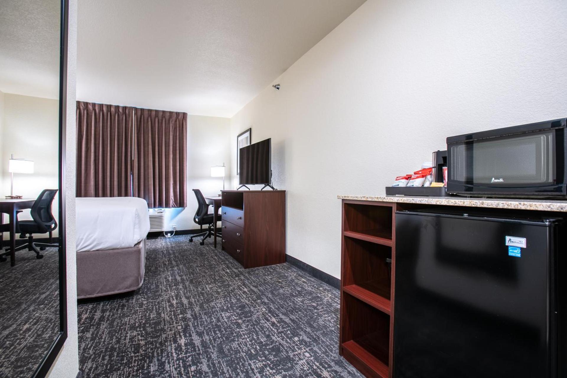 Cobblestone Inn & Suites - Pine Bluffs photo 36