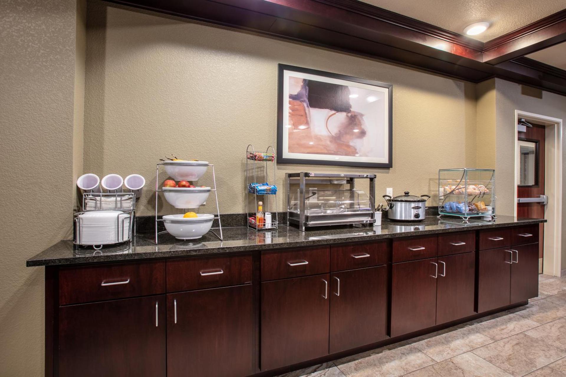 Cobblestone Inn & Suites - Pine Bluffs photo 41