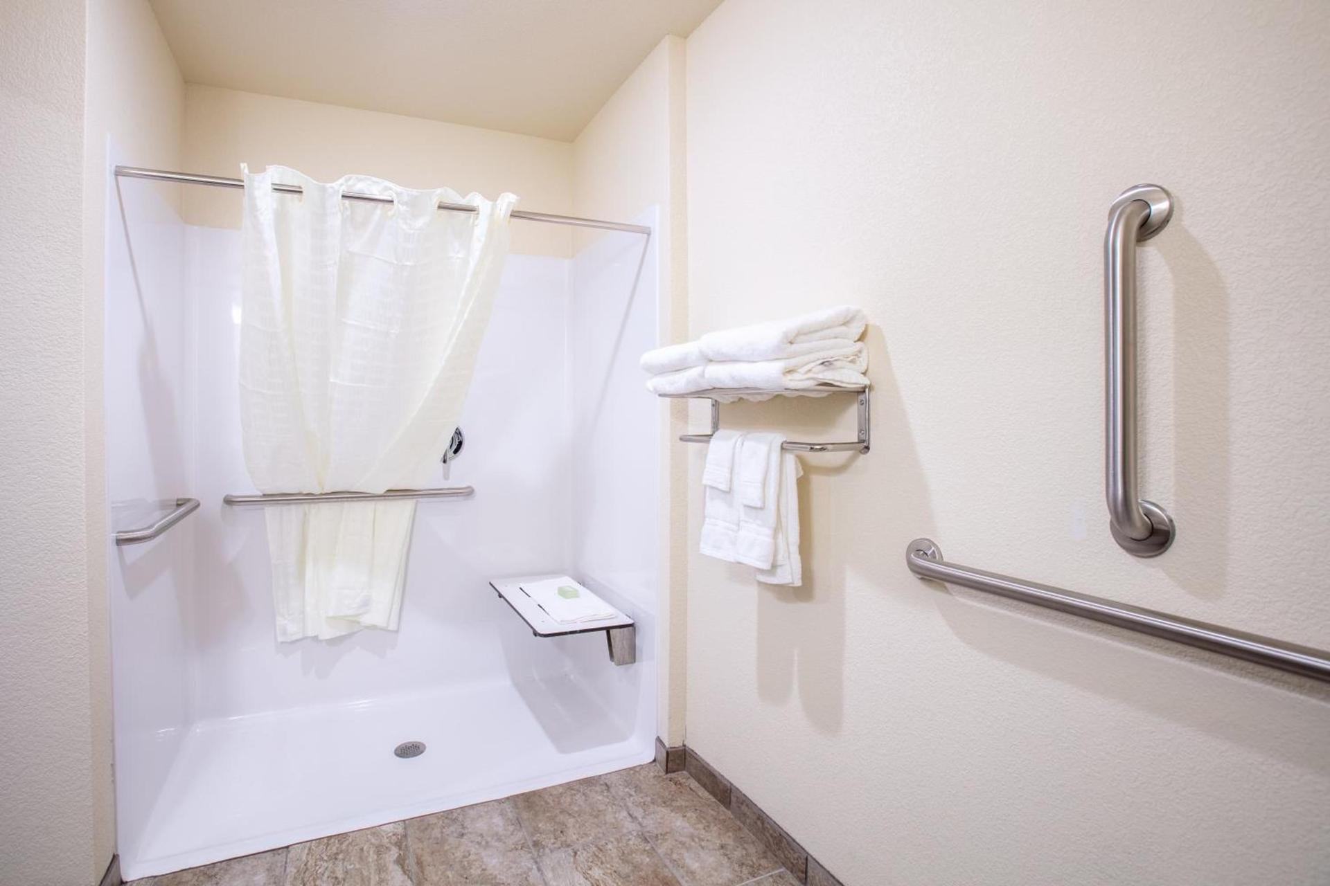Cobblestone Inn & Suites - Pine Bluffs photo 39