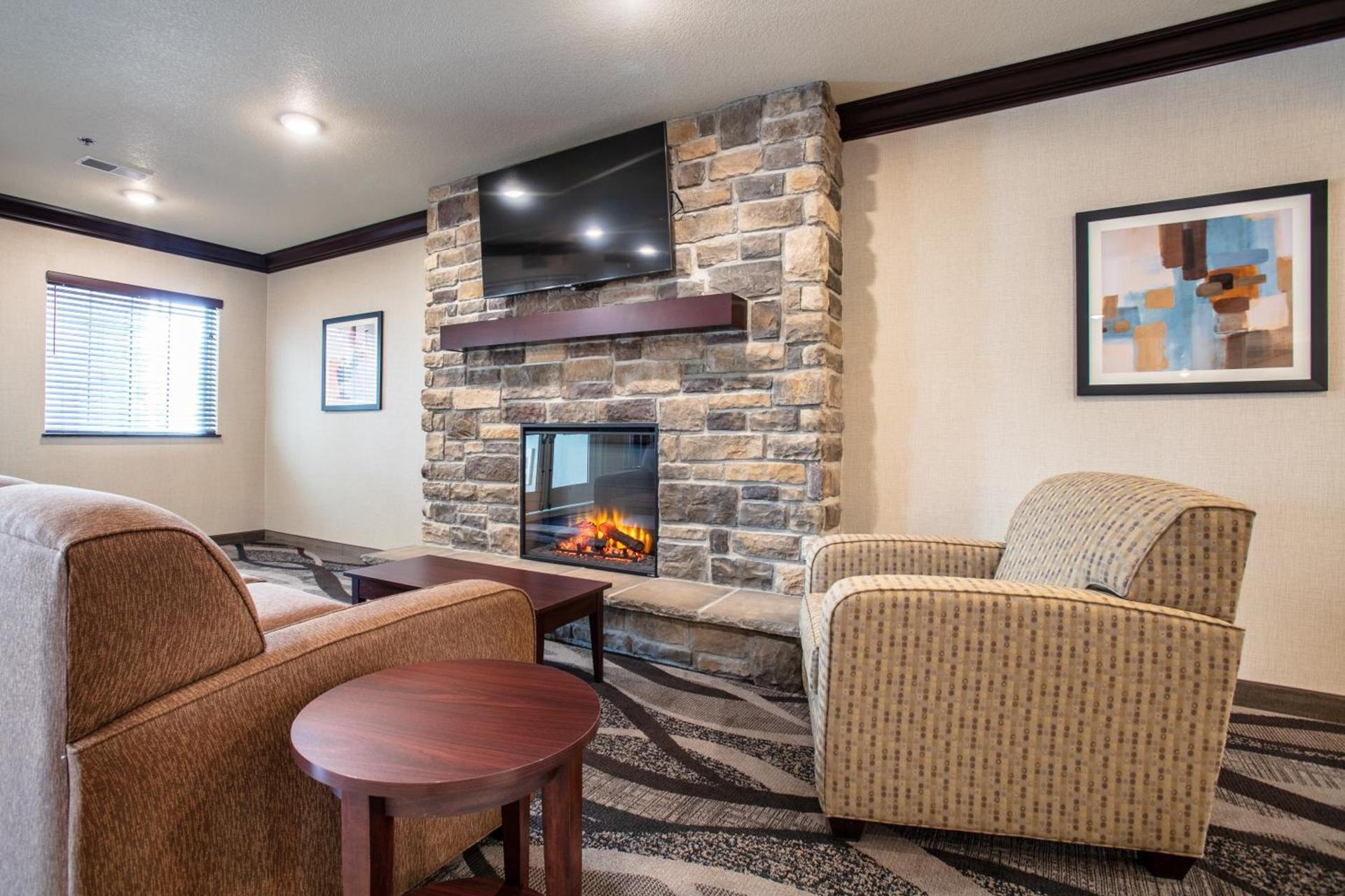 Cobblestone Inn & Suites - Pine Bluffs photo 10