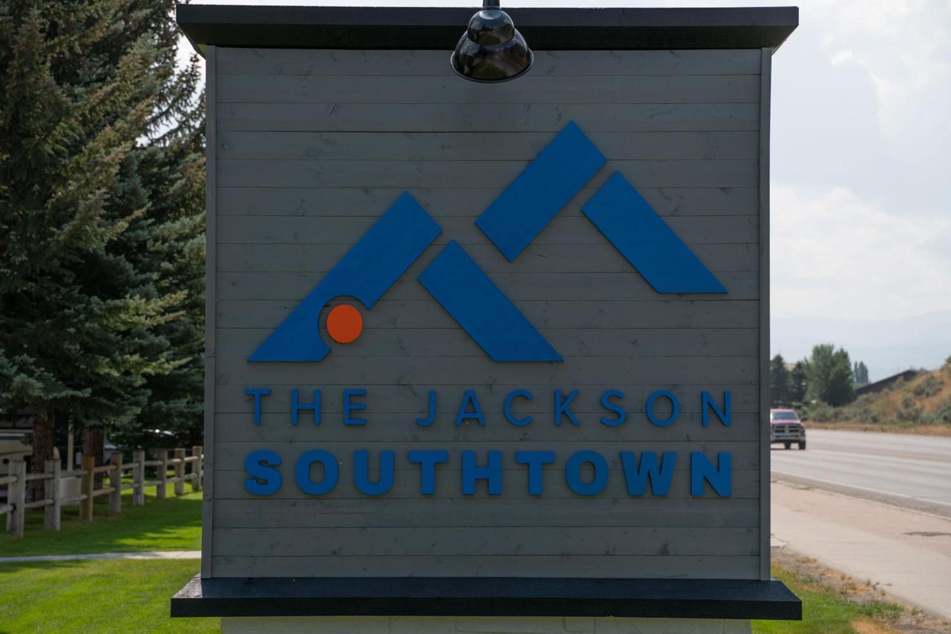 The Jackson SouthTown photo 31