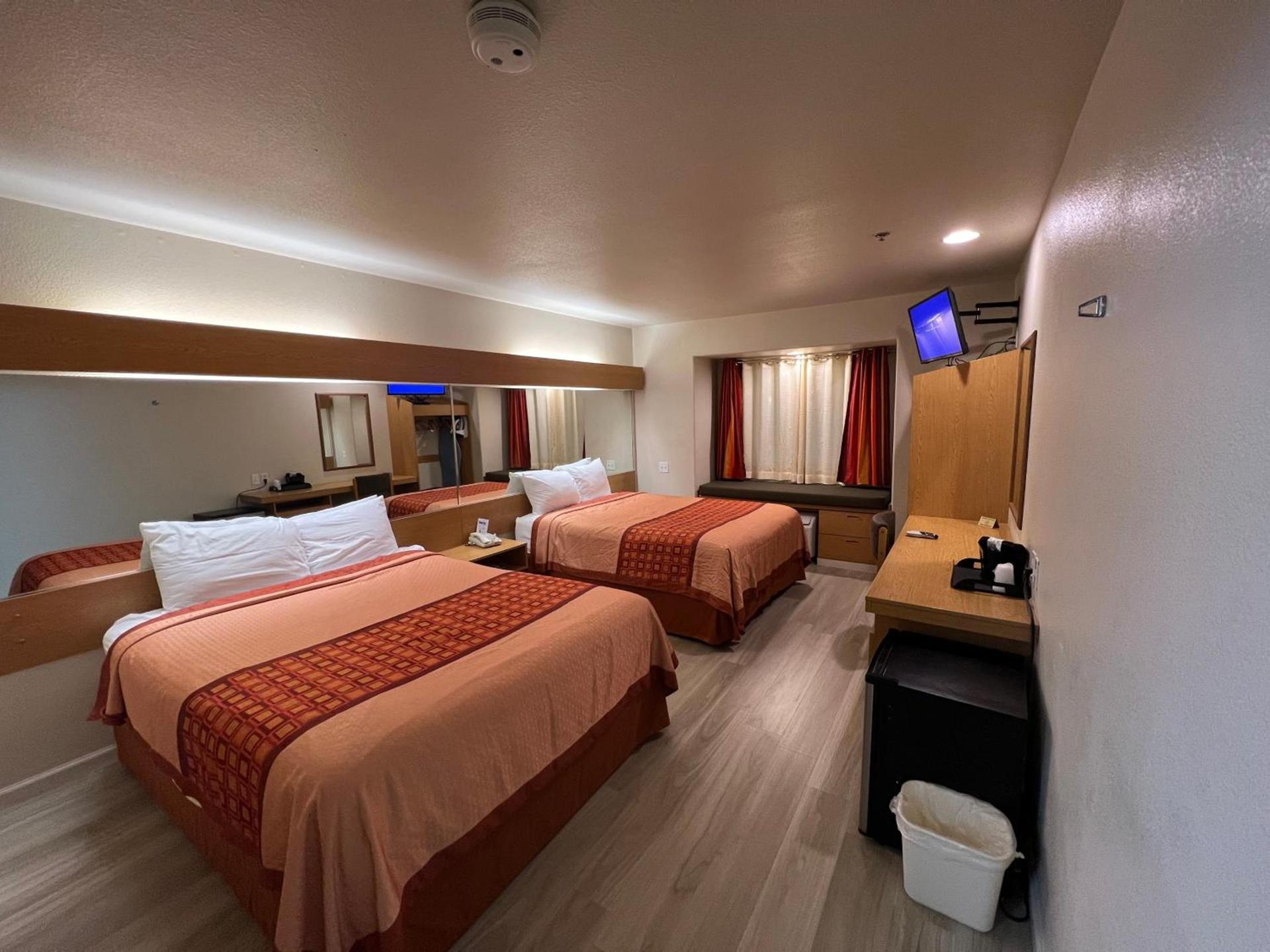 Americas Best Value Inn and Suites Ada photo 11