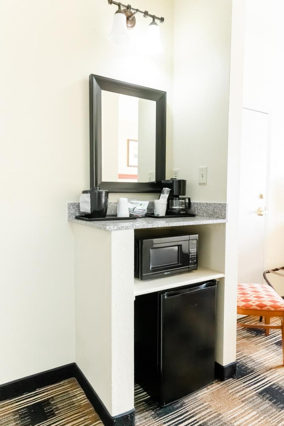 Country Inn & Suites by Radisson, Helen, GA photo 36