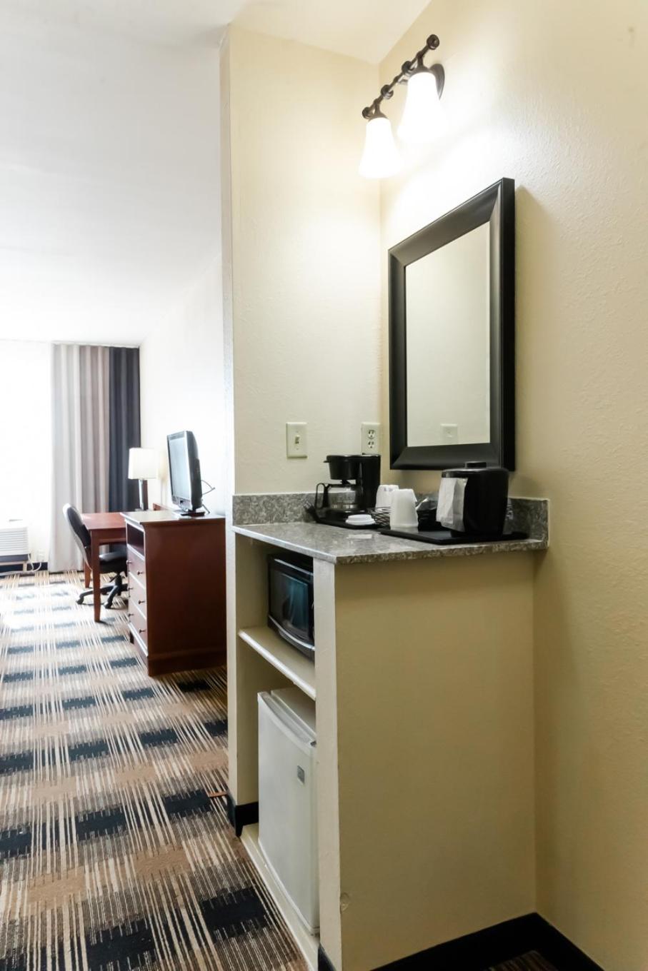 Country Inn & Suites by Radisson, Helen, GA photo 45