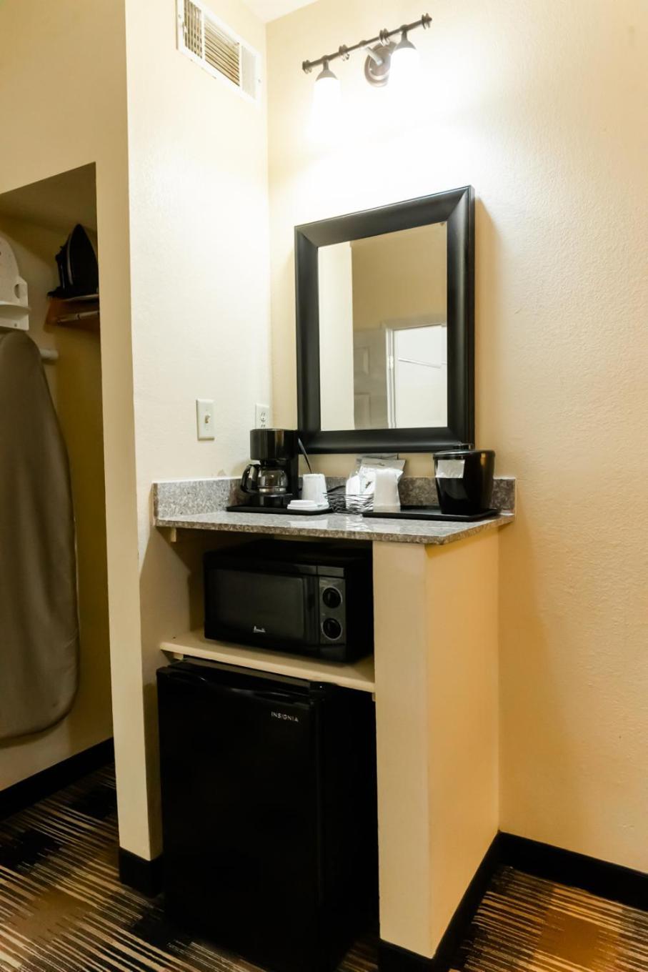 Country Inn & Suites by Radisson, Helen, GA photo 56
