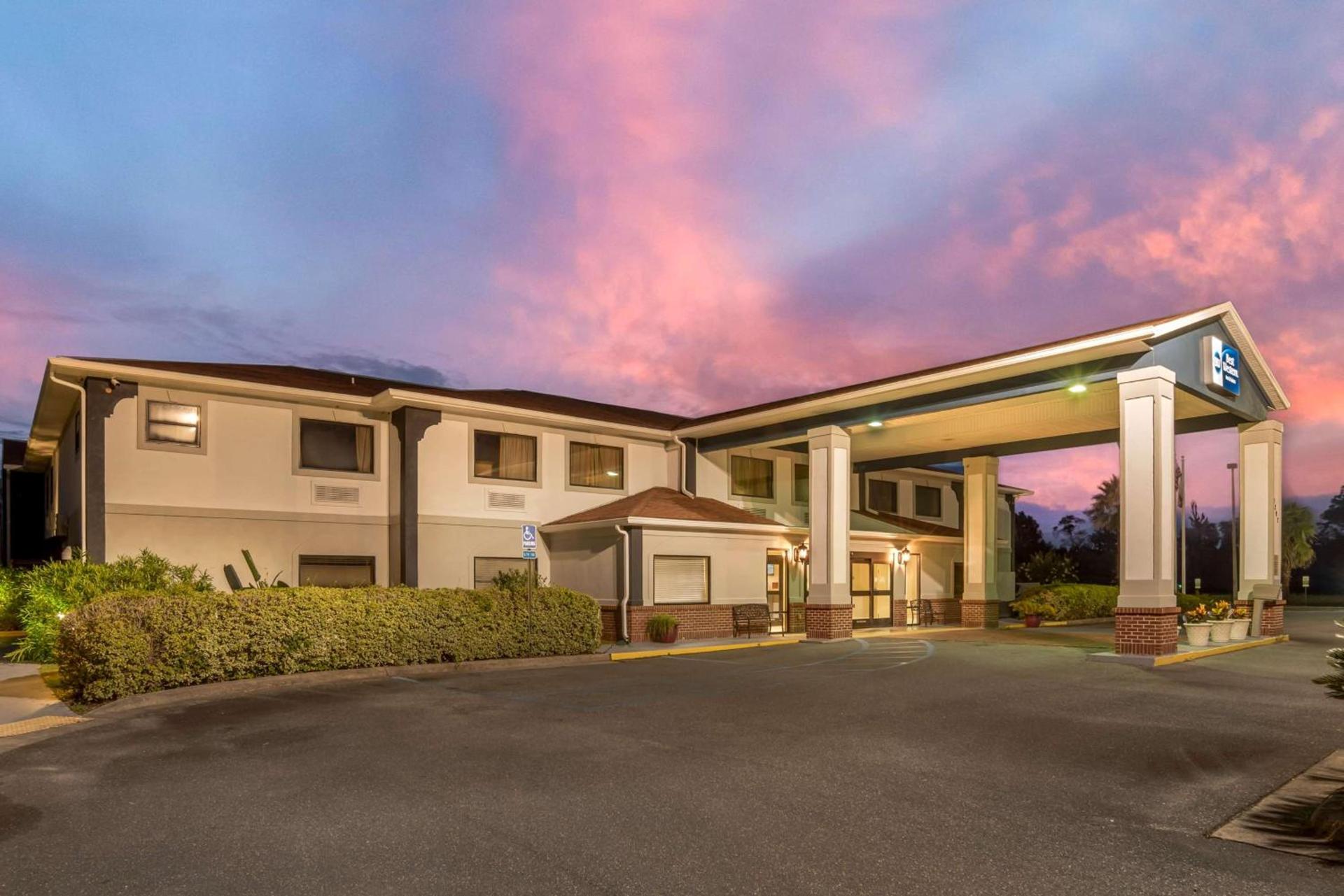 Best Western Wakulla Inn & Suites photo 8