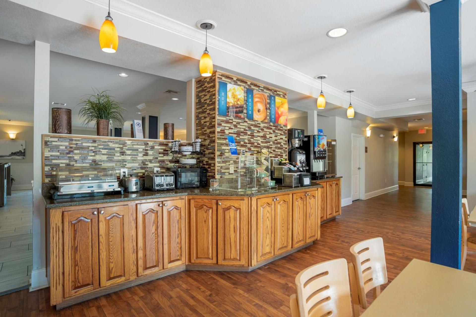Best Western Wakulla Inn & Suites photo 24