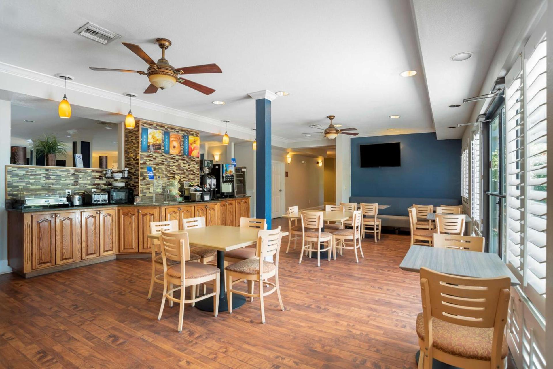 Best Western Wakulla Inn & Suites photo 6