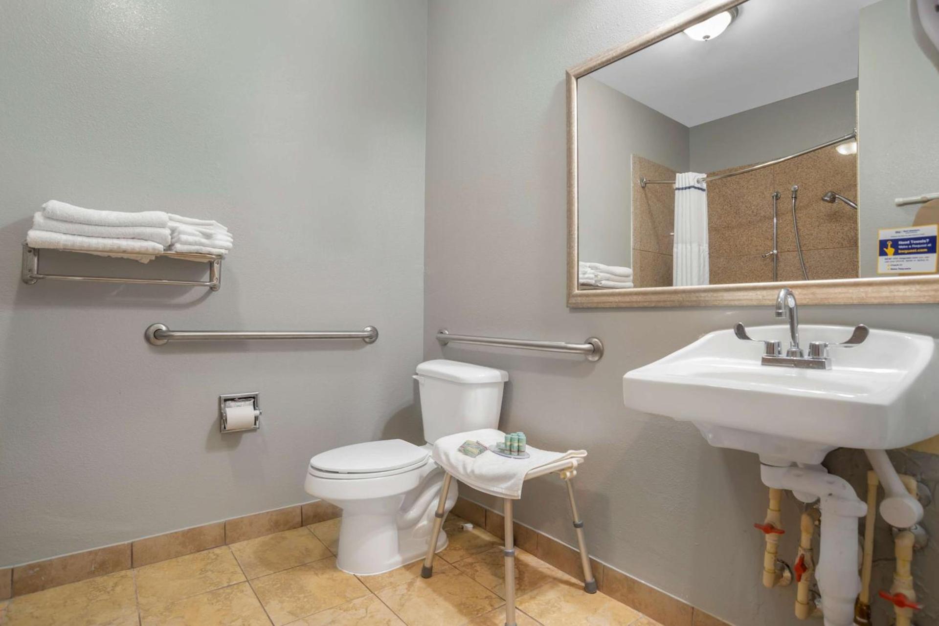 Best Western Wakulla Inn & Suites photo 22