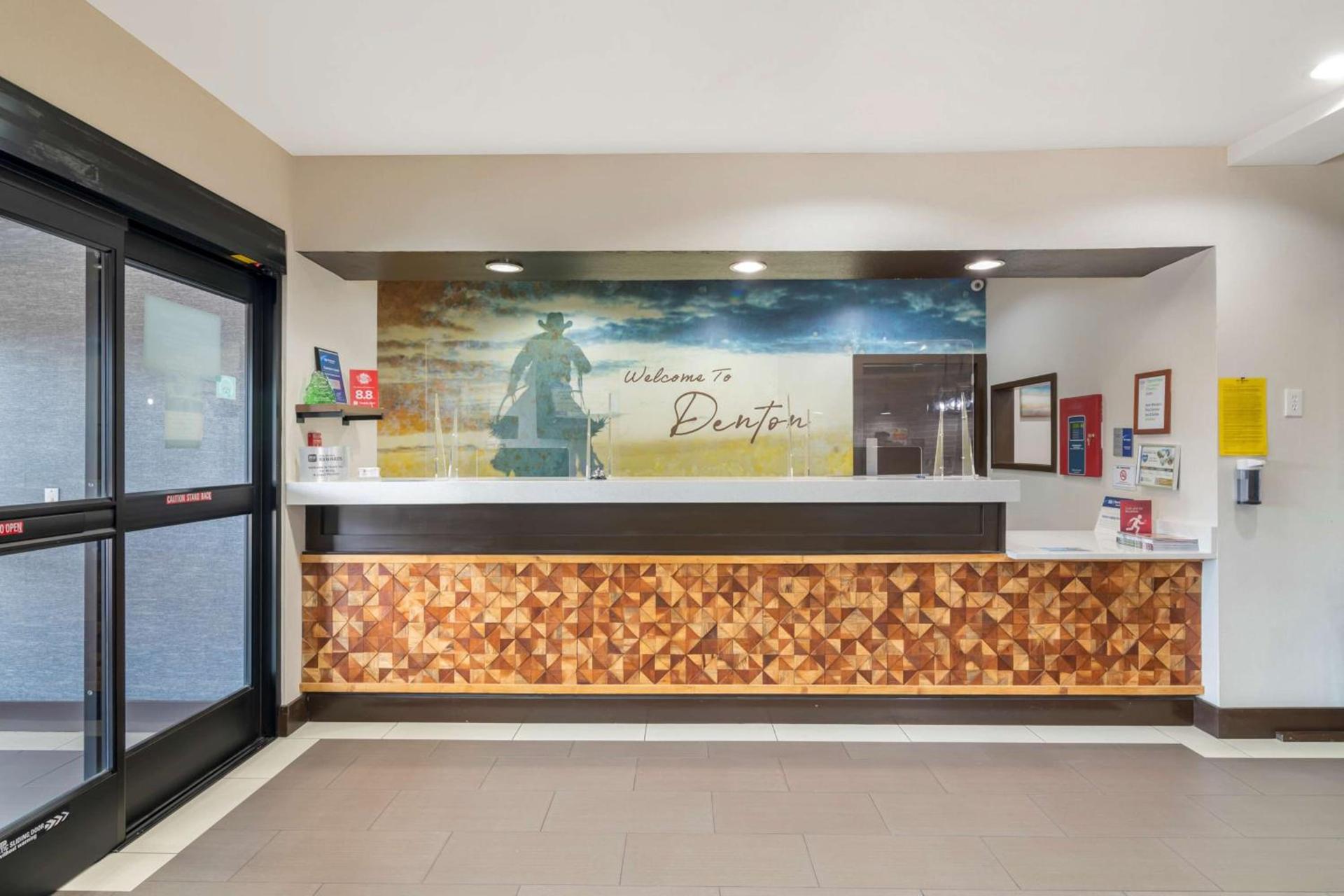Best Western Plus Denton Inn & Suites photo 8