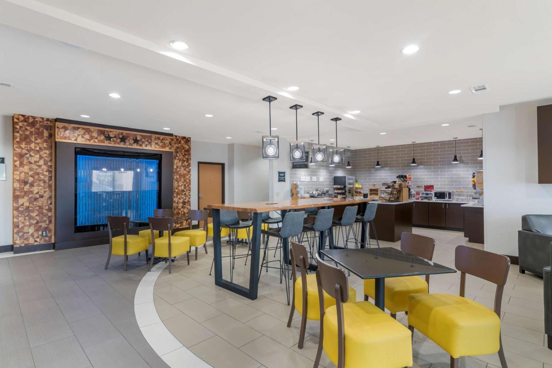 Best Western Plus Denton Inn & Suites photo 34