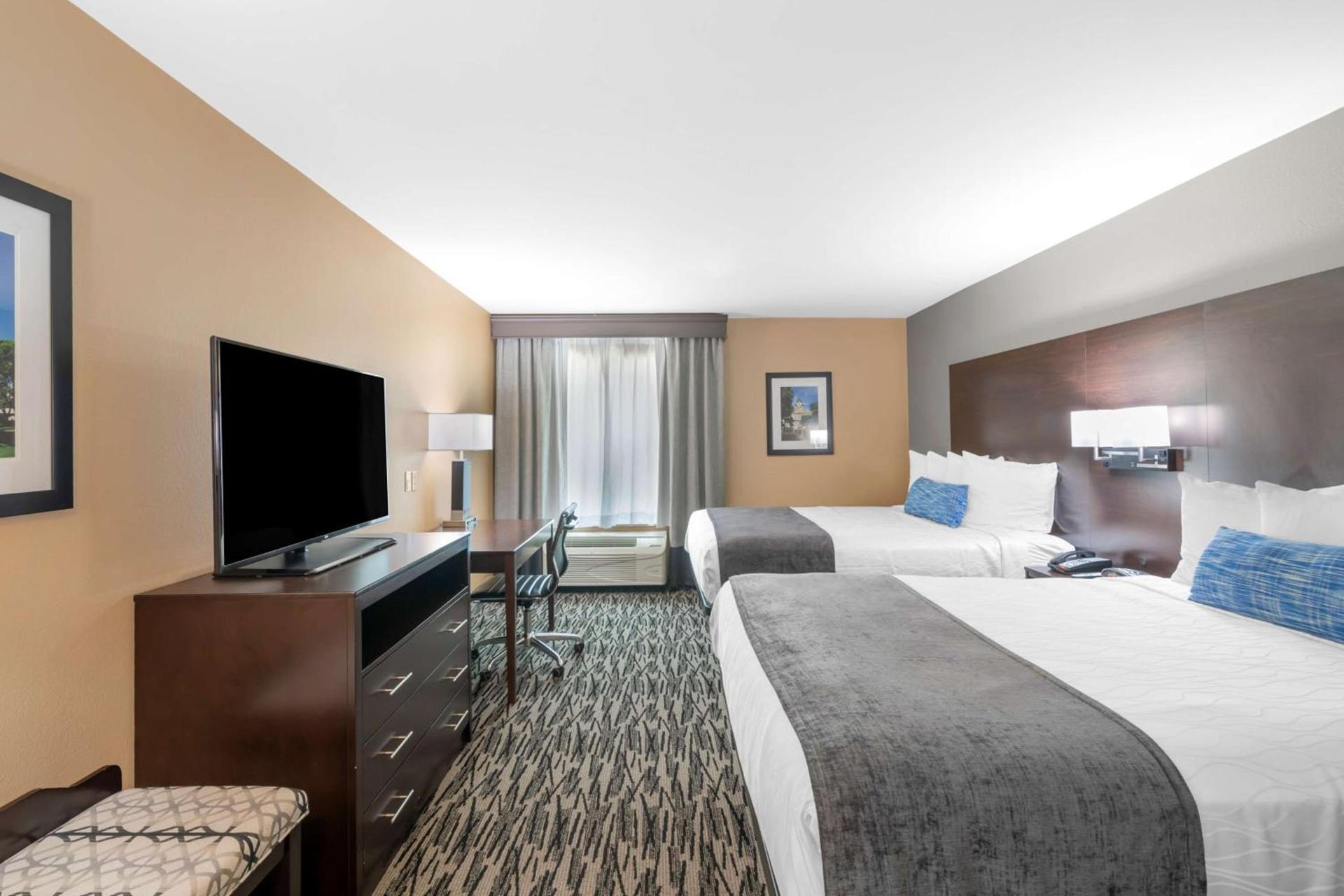 Best Western Plus Denton Inn & Suites photo 12