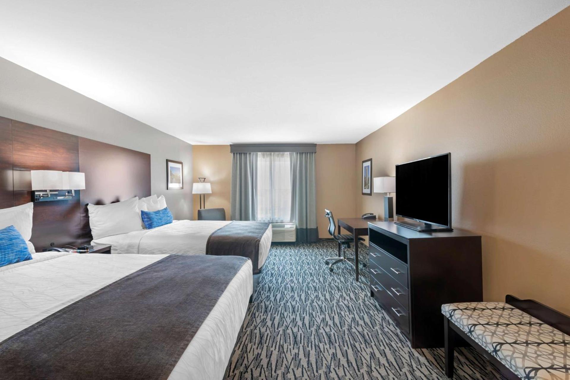 Best Western Plus Denton Inn & Suites photo 21