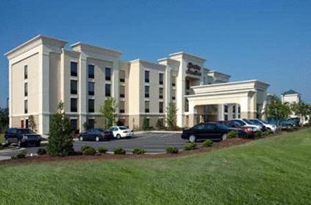 Hampton Inn & Suites Wilson I-95 photo 42