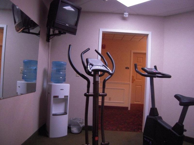 Super 8 by Wyndham Albany photo 19