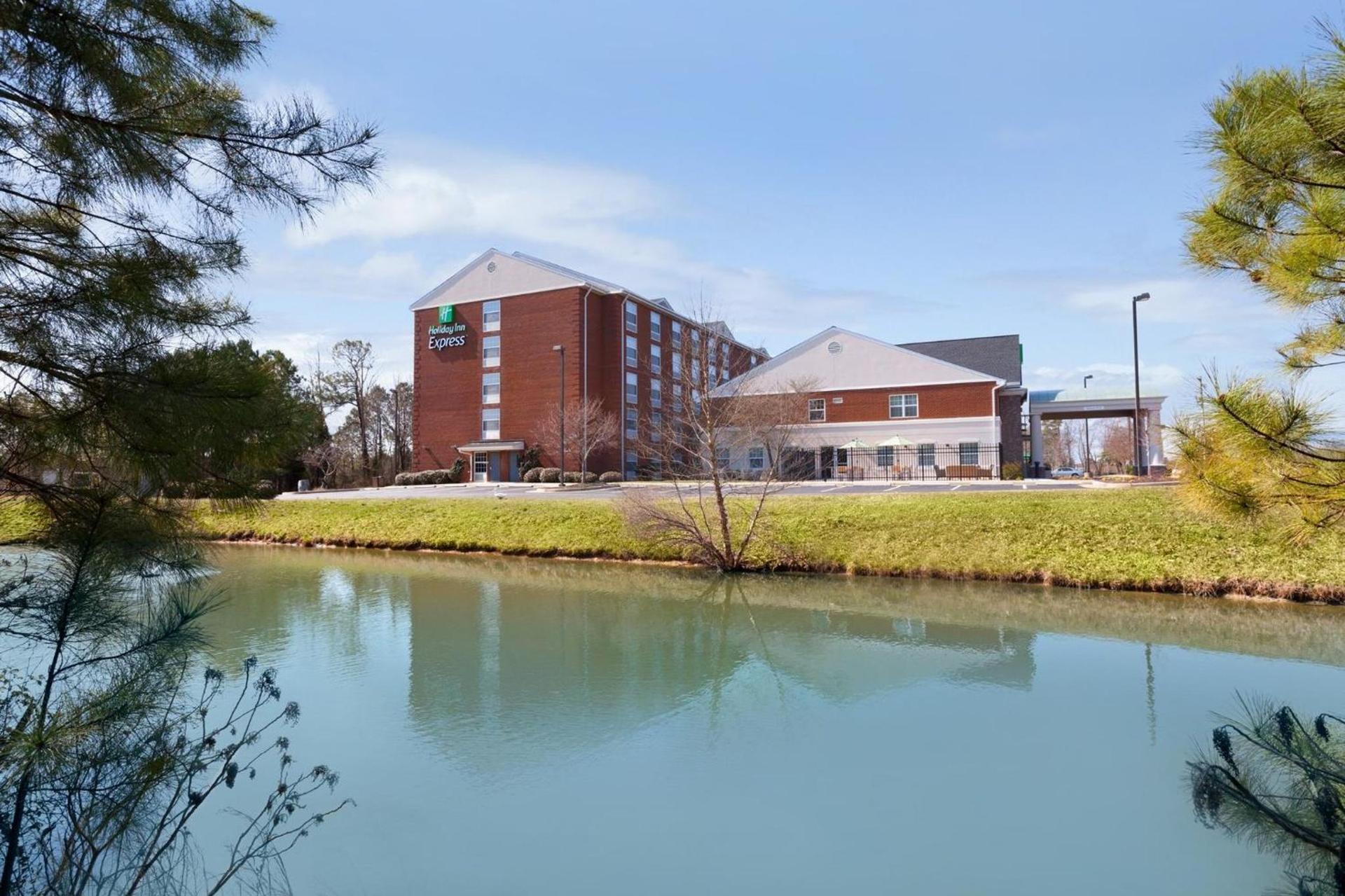 Holiday Inn Express Williamsburg North by IHG photo 6
