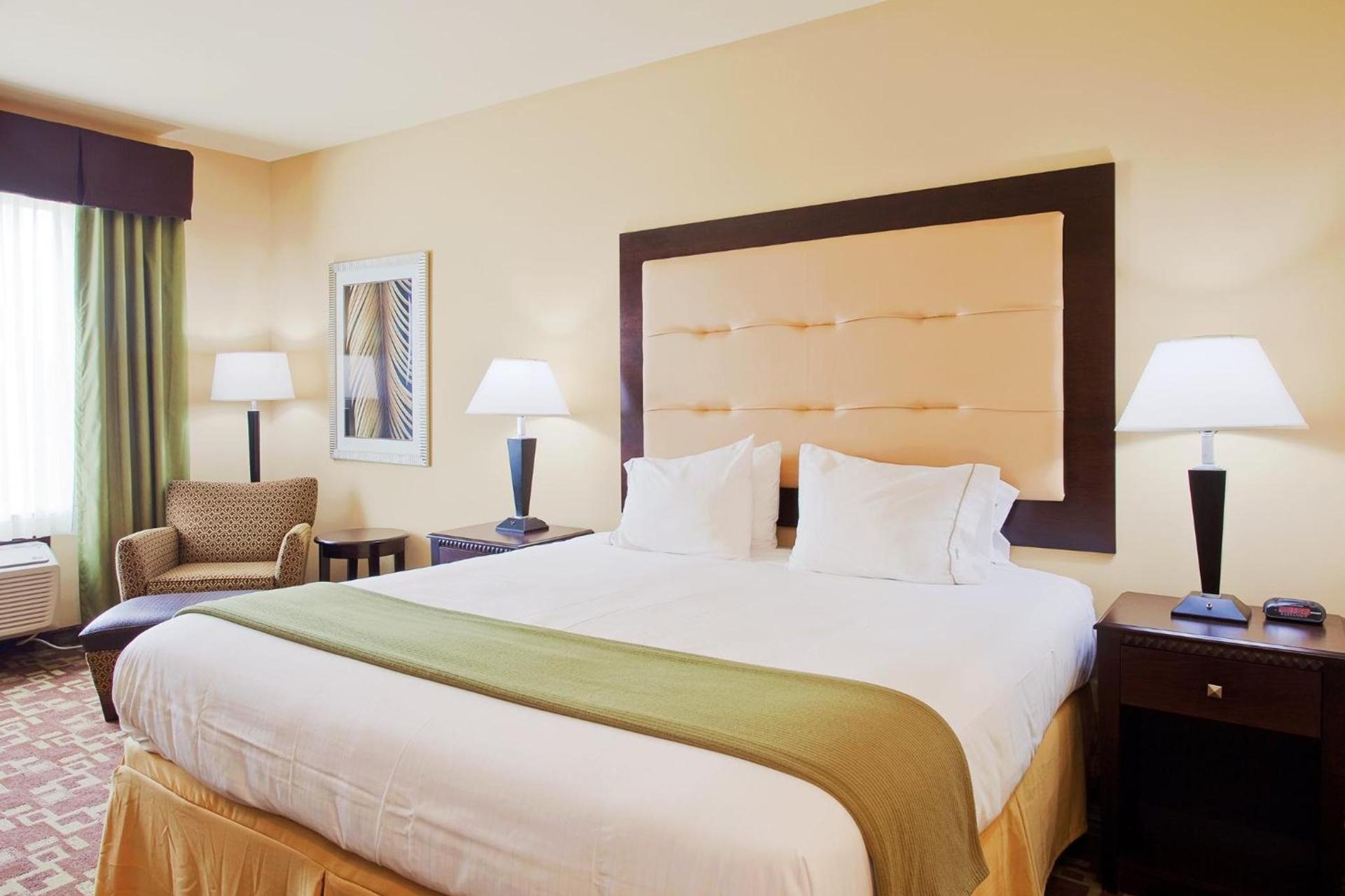 Holiday Inn Express Hotel & Suites Foley by IHG photo 20