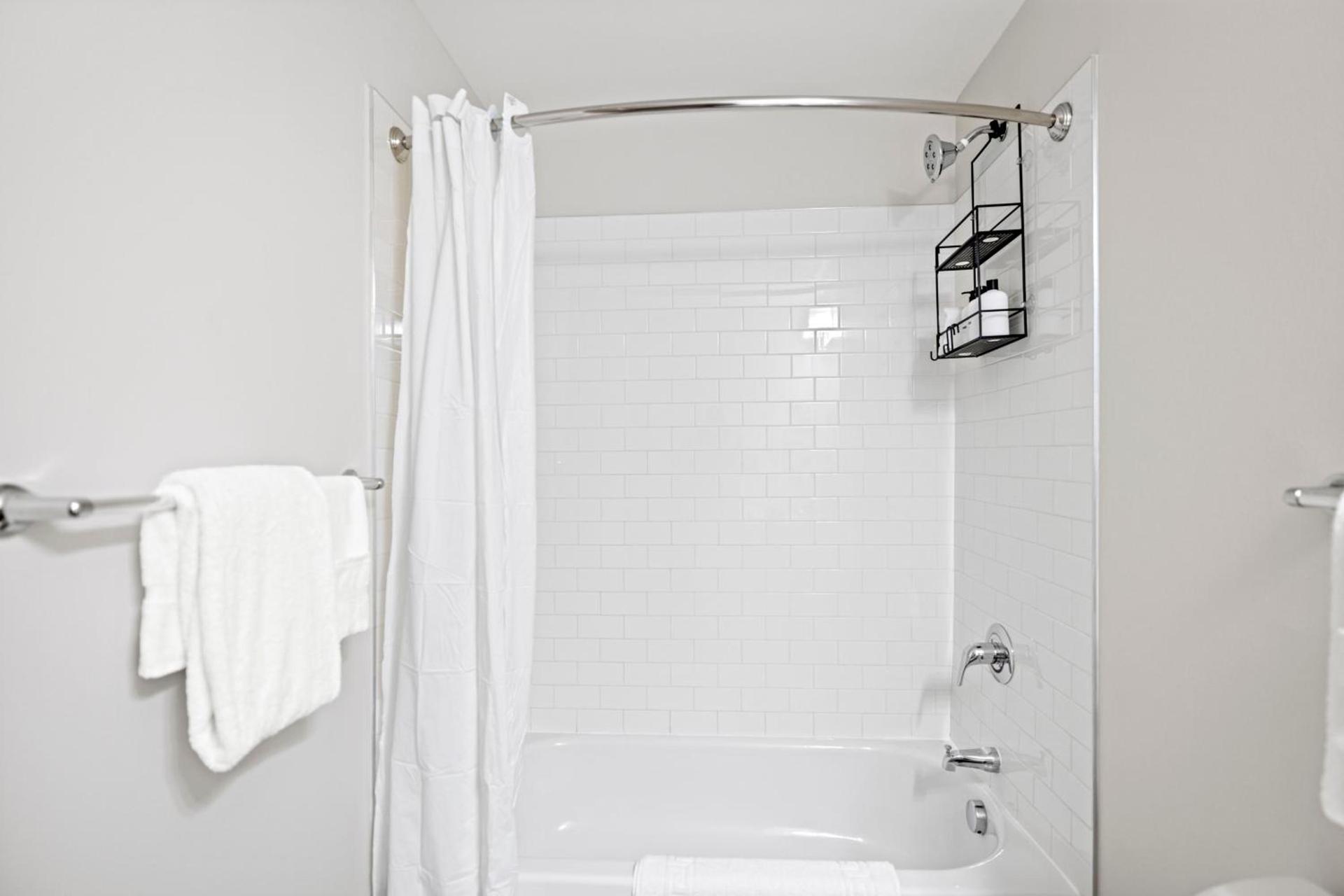 Placemakr Premier SoBro photo 60