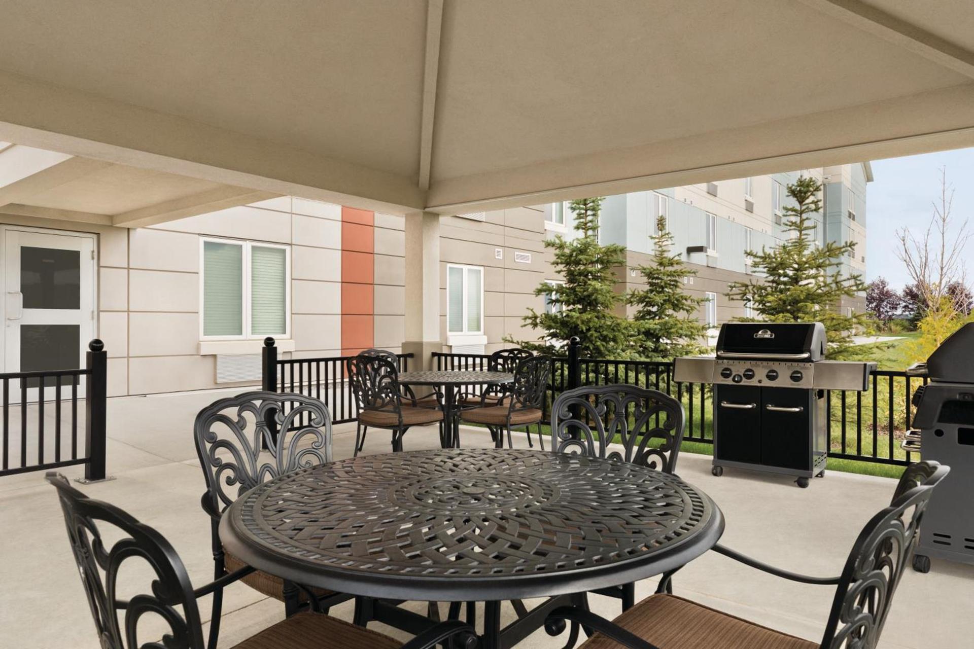 Country Inn & Suites by Radisson, Ft Atkinson, WI photo 22