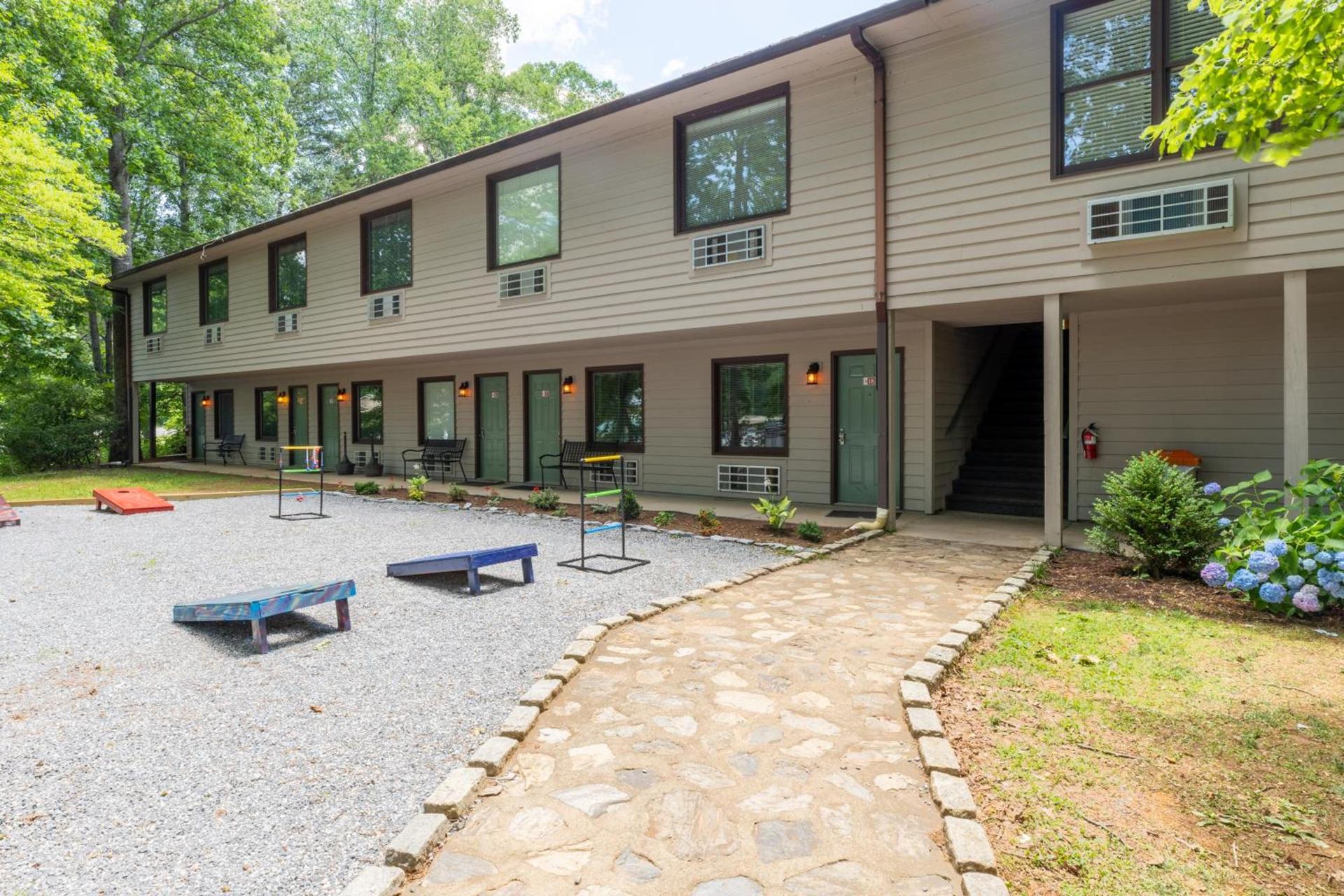 Halesford Harbour Resort - Smith Mountain Lake photo 5