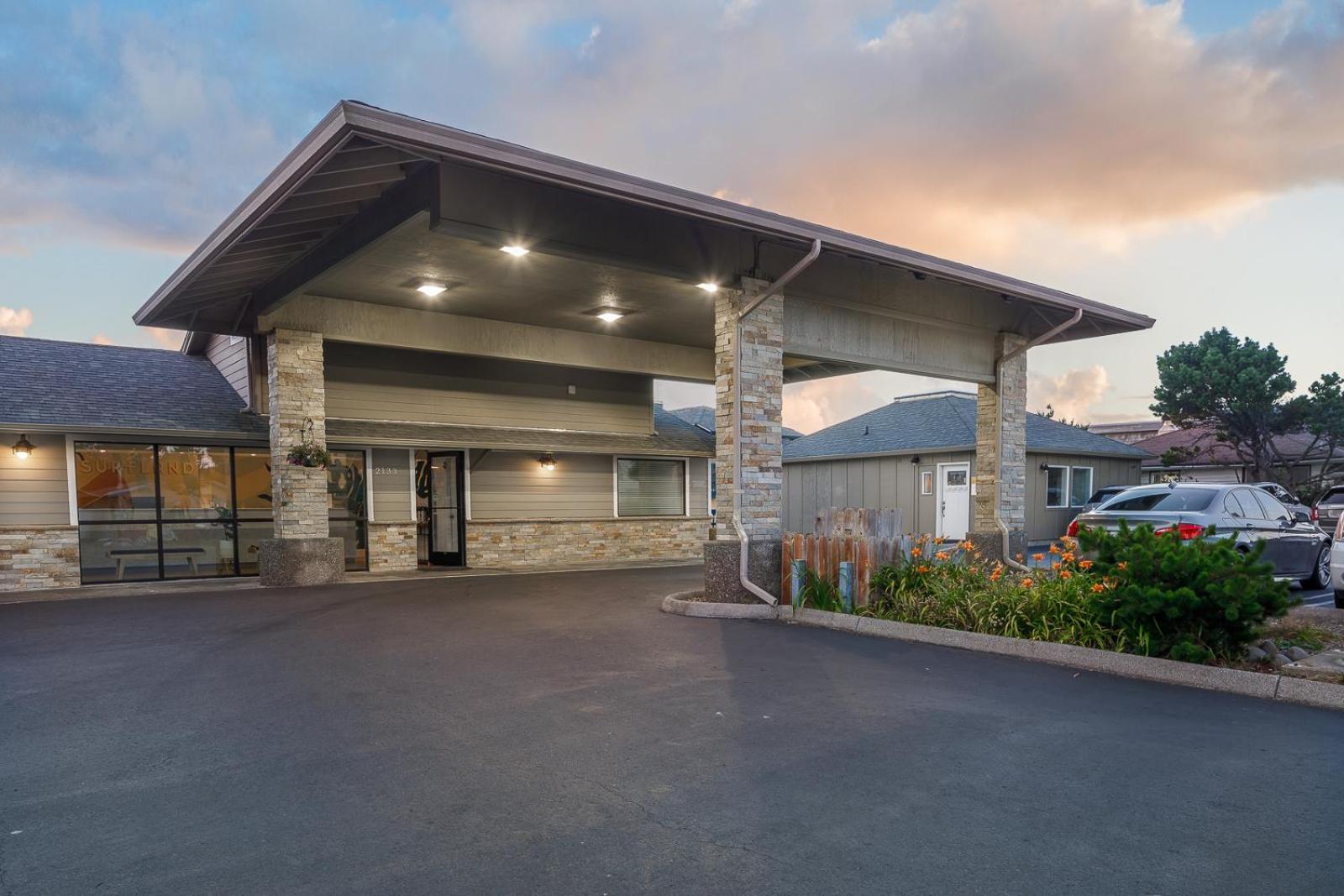 Surfland Hotel photo 39